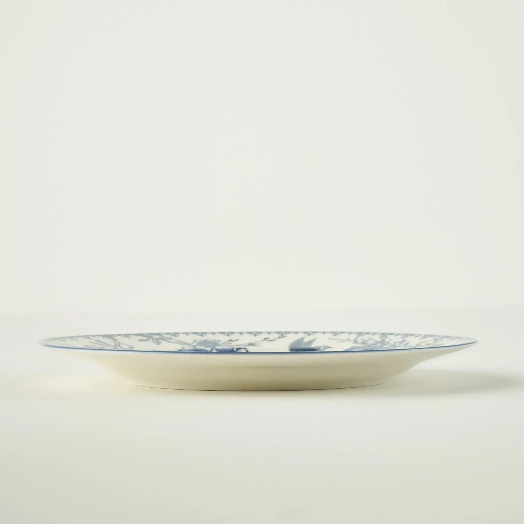 Bleu Blanc Porcelain Dinner Plate - 10.5" texture detail