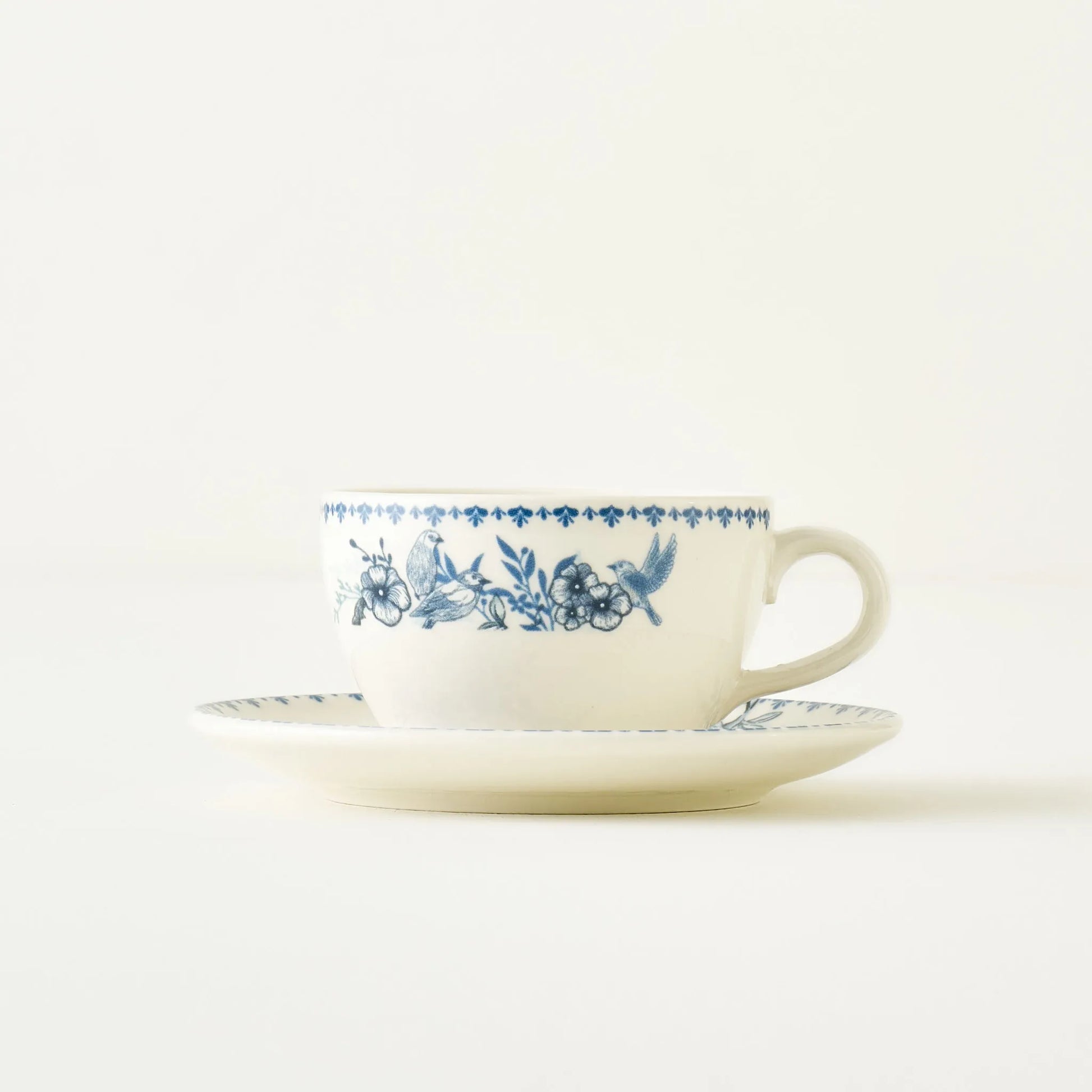 Bleu Blanc Porcelain Tea Cup (Set of 2) texture detail