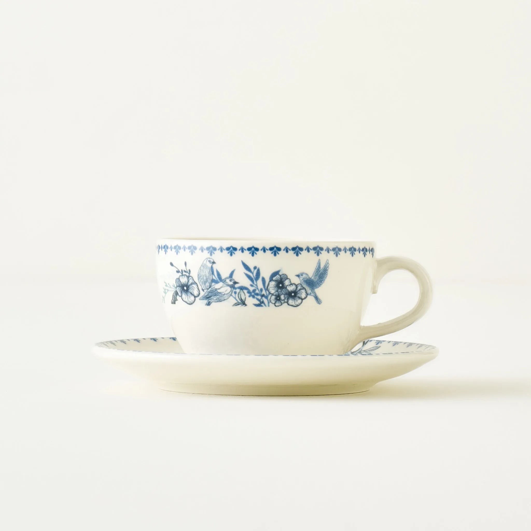 Bleu Blanc Porcelain Tea Cup (Set of 2) texture detail