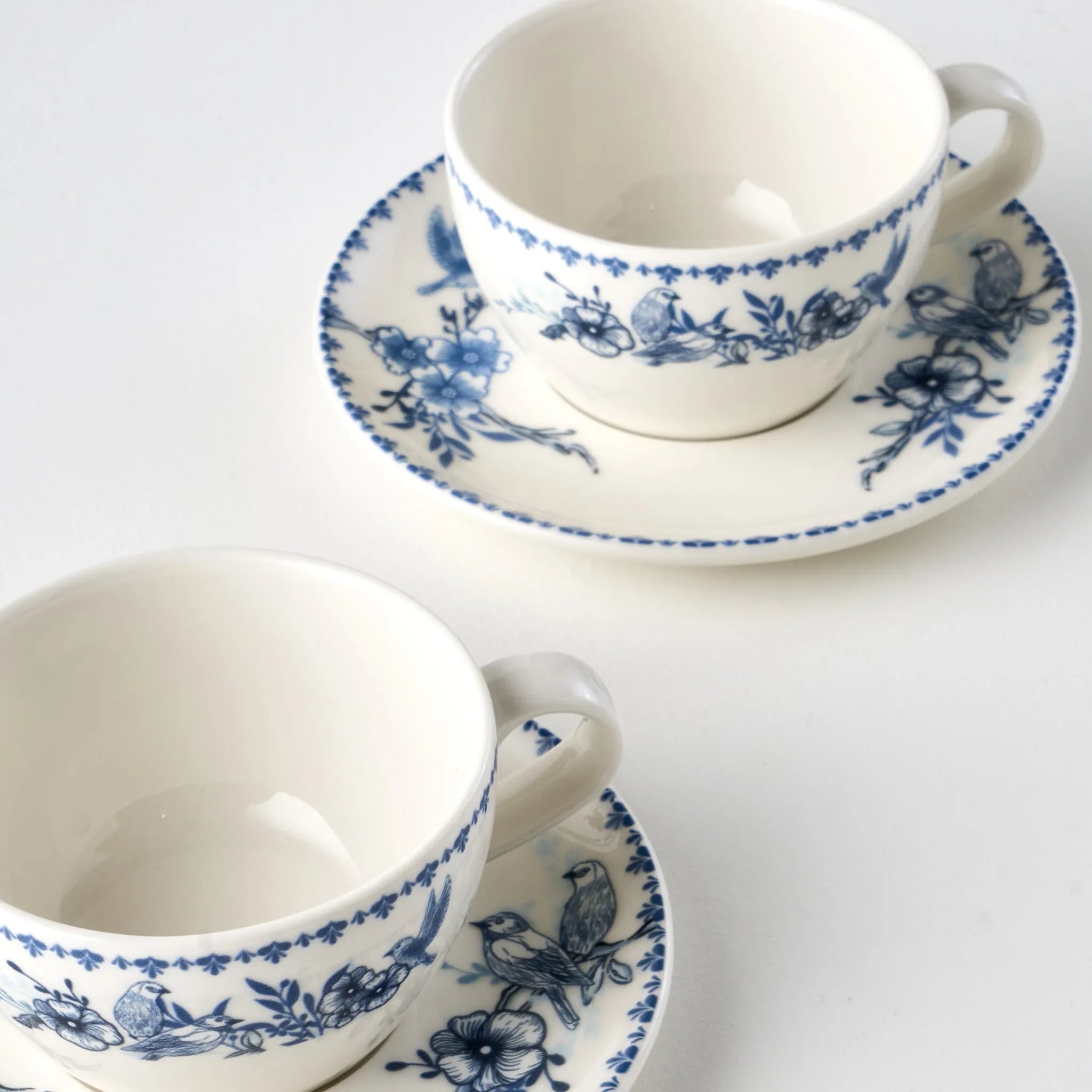 Bleu Blanc Porcelain Tea Cup (Set of 2) side view