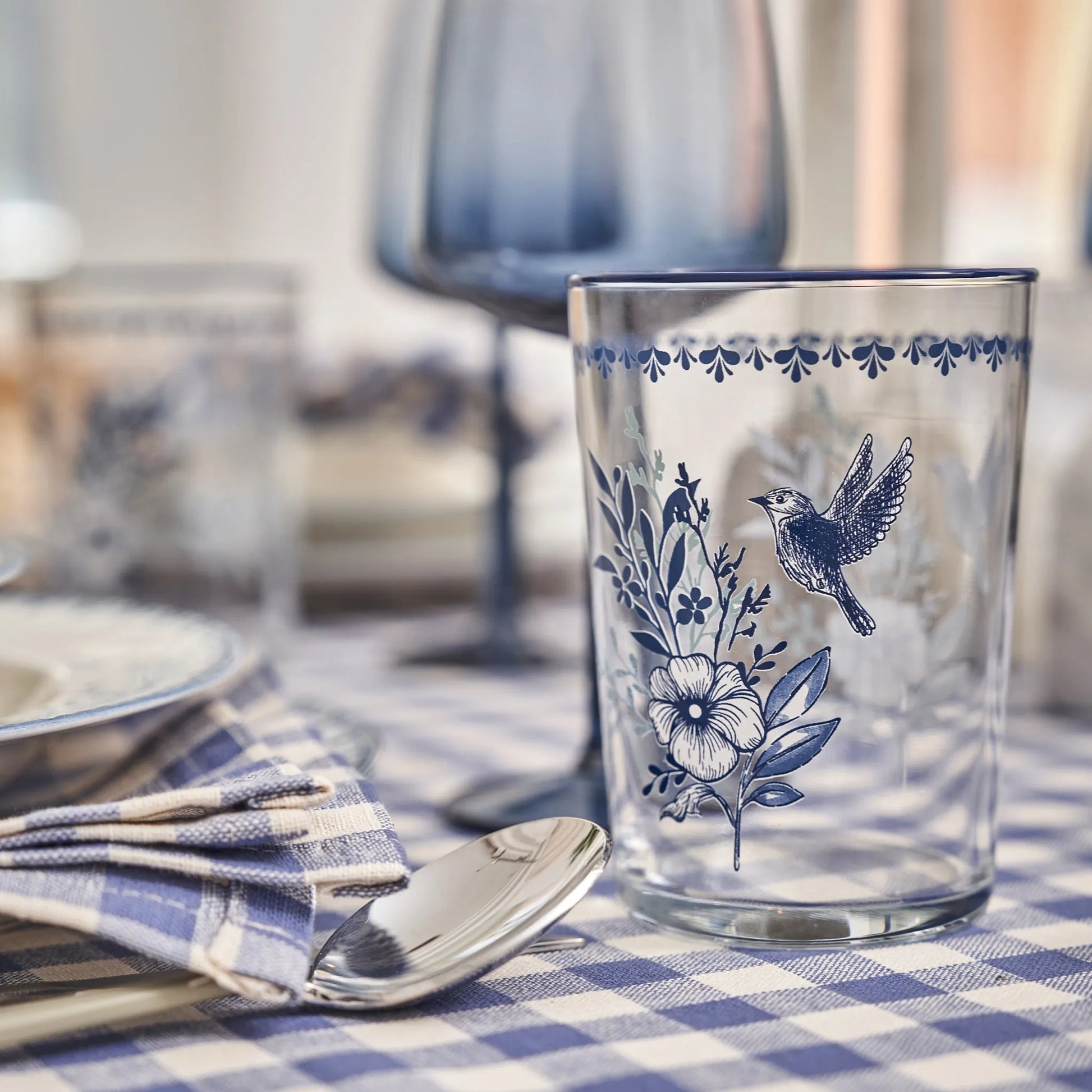 Bleu Blanc Tumbler texture detail