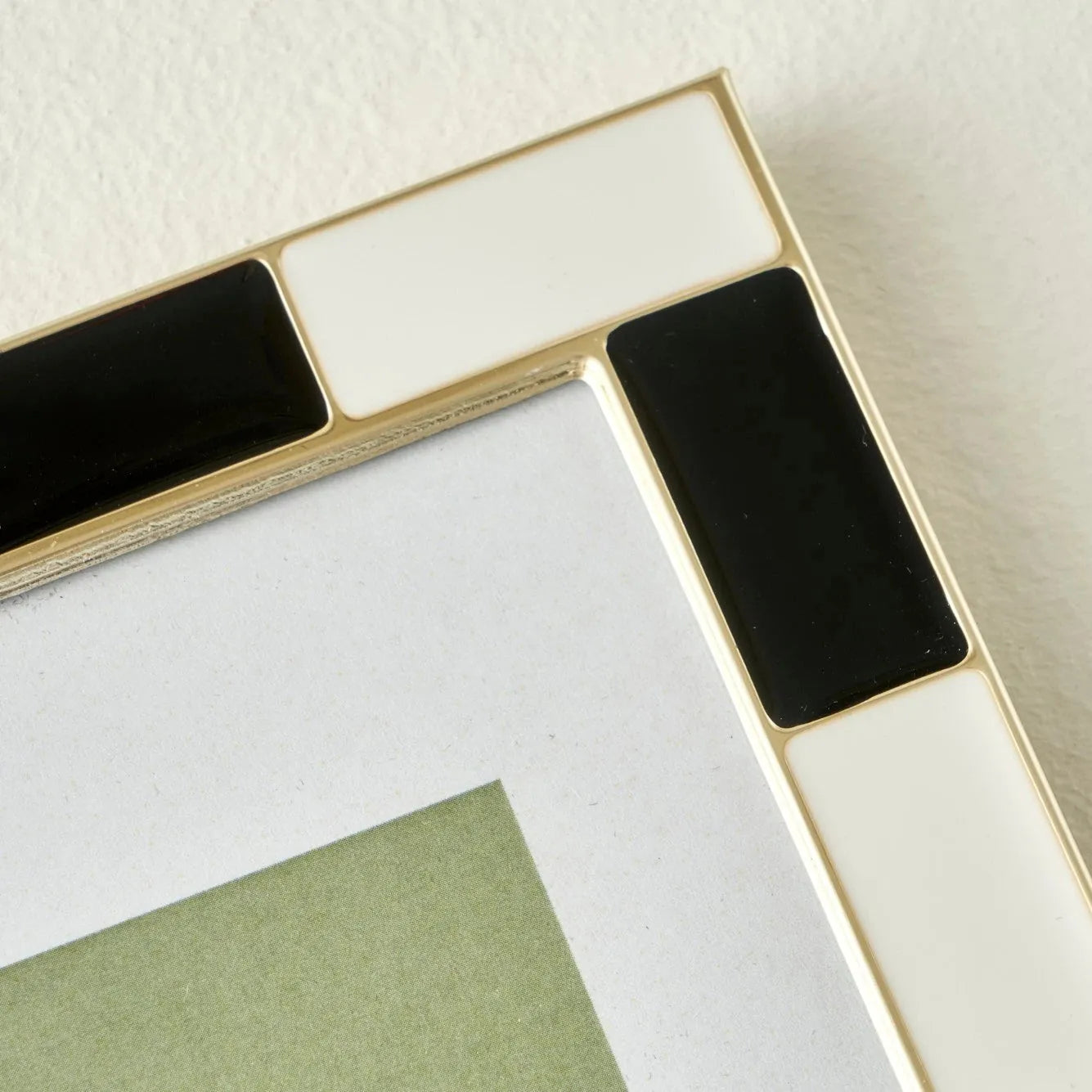 Bliss Aluminum Photo Frame texture detail