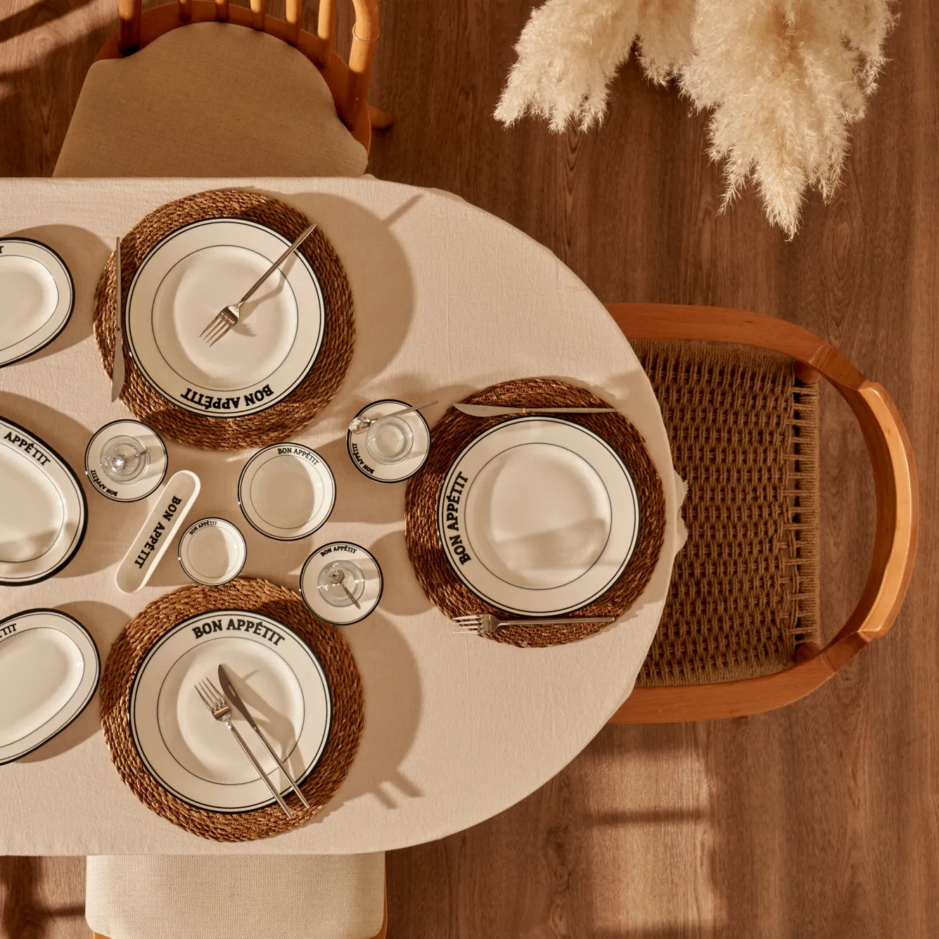 Bon Appetit 44 Piece Dinner & Breakfast Set side view