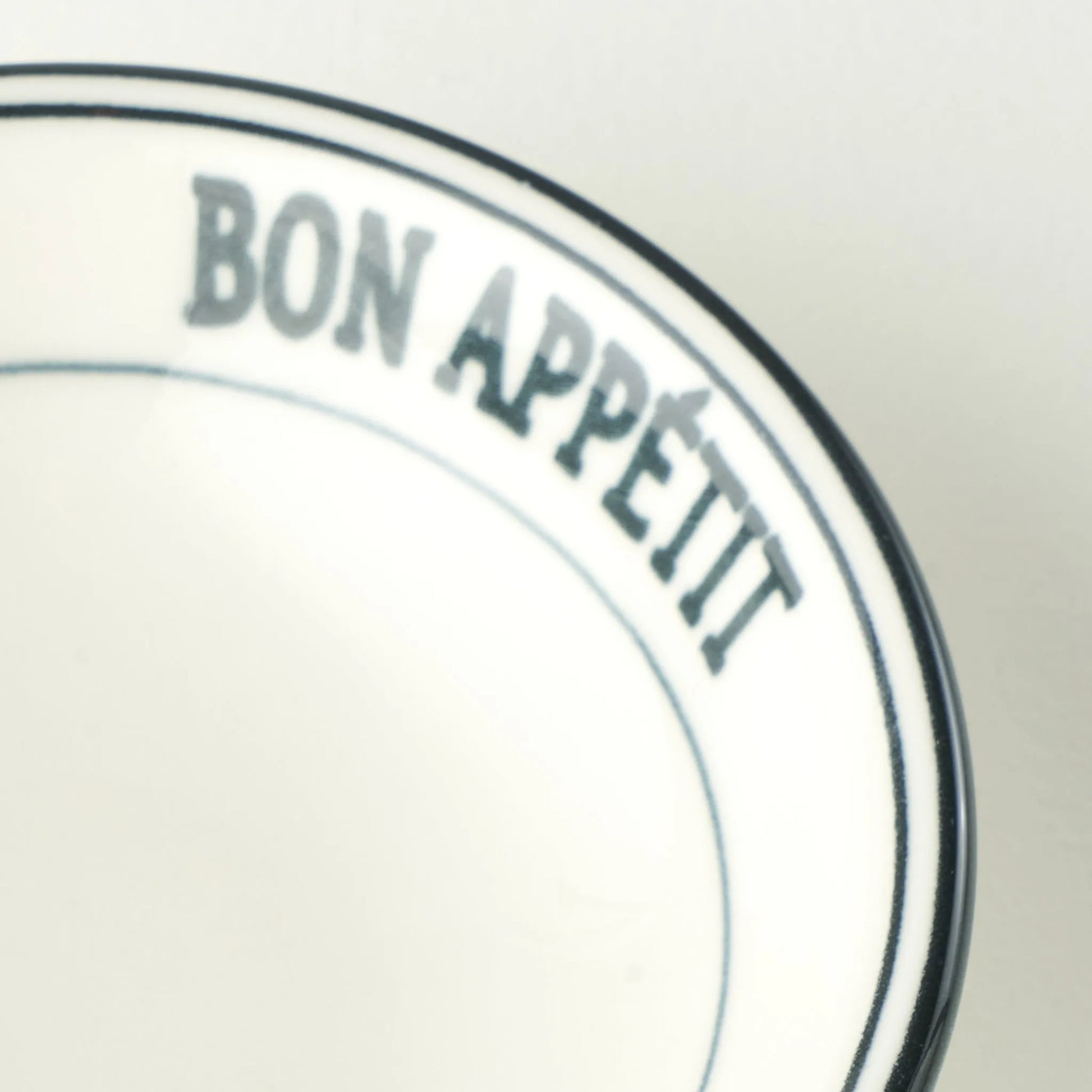 Bon Appetit Porcelain Appetizer Bowl texture detail