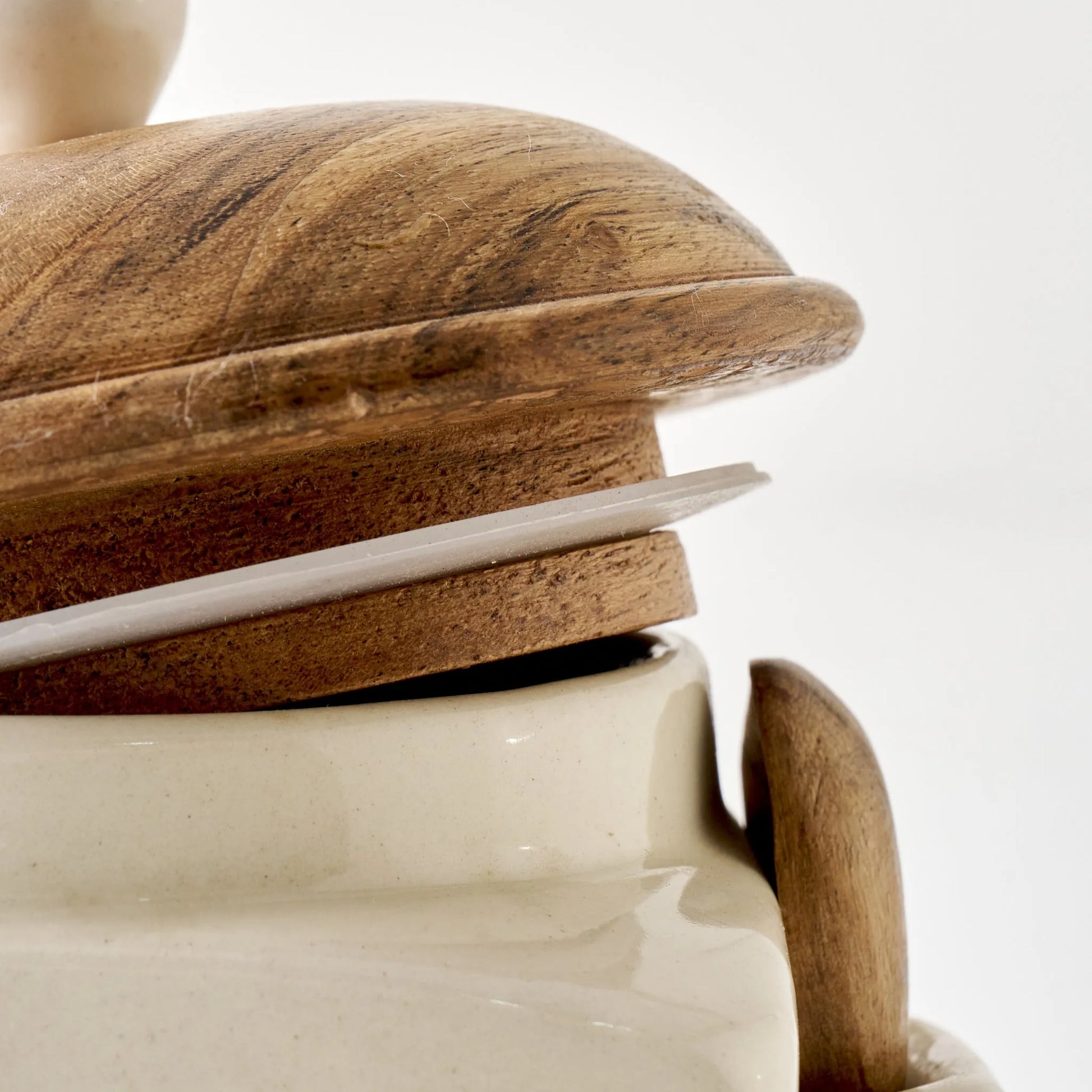 Brev Ceramic Jar with Acacia Lid & Spoon texture detail