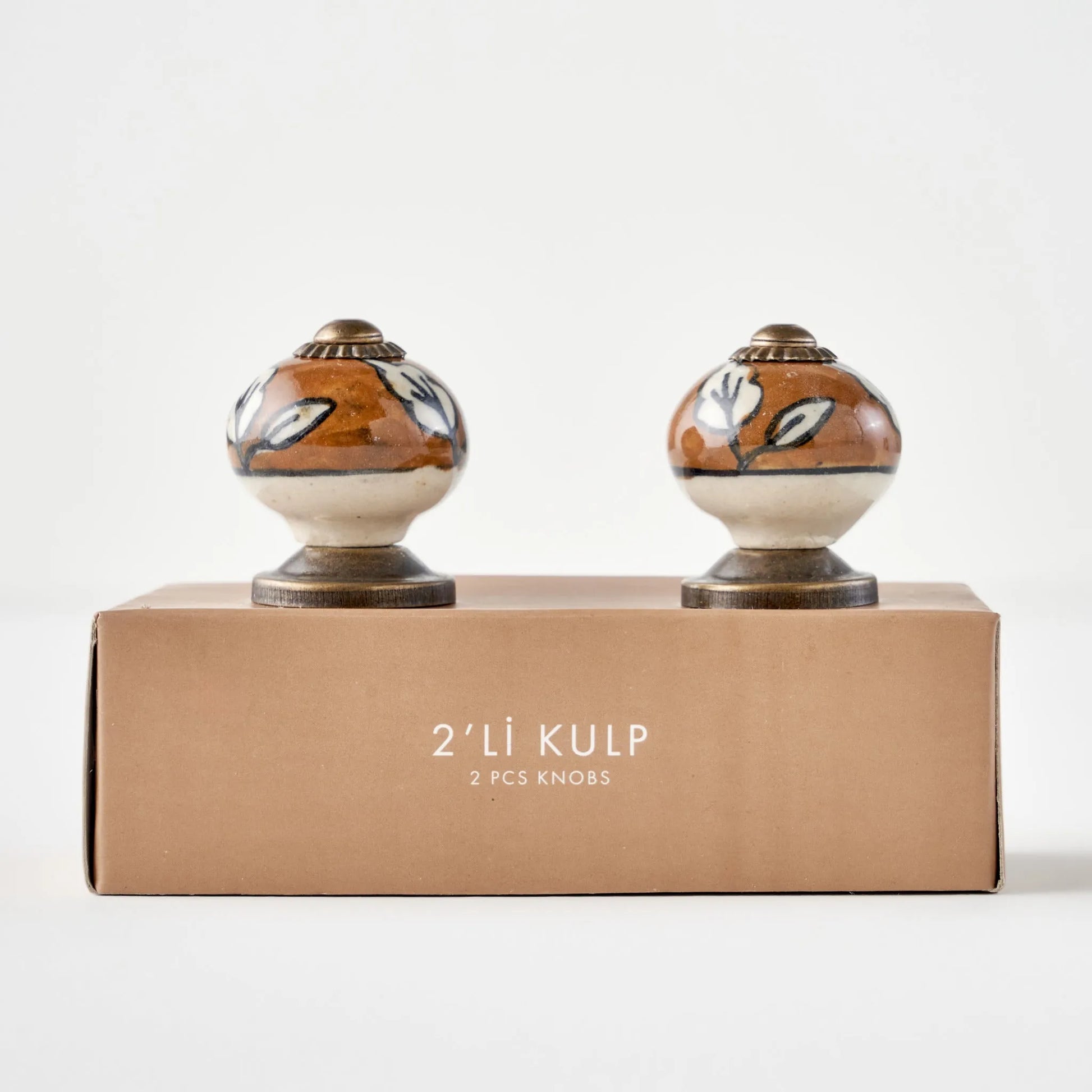 Bucky Ceramic Cabinet Knobs (Set of 2) texture detail