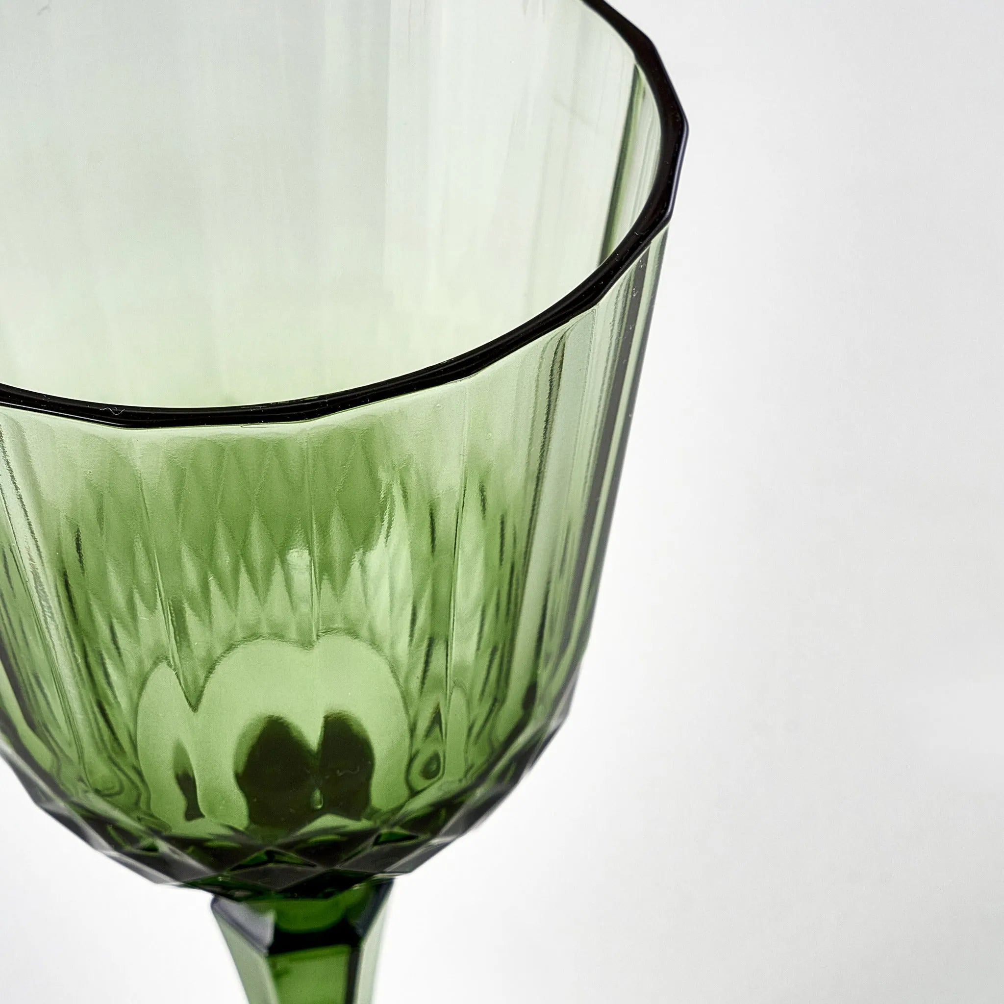 Colore Crystal Cut Wine Glass side view