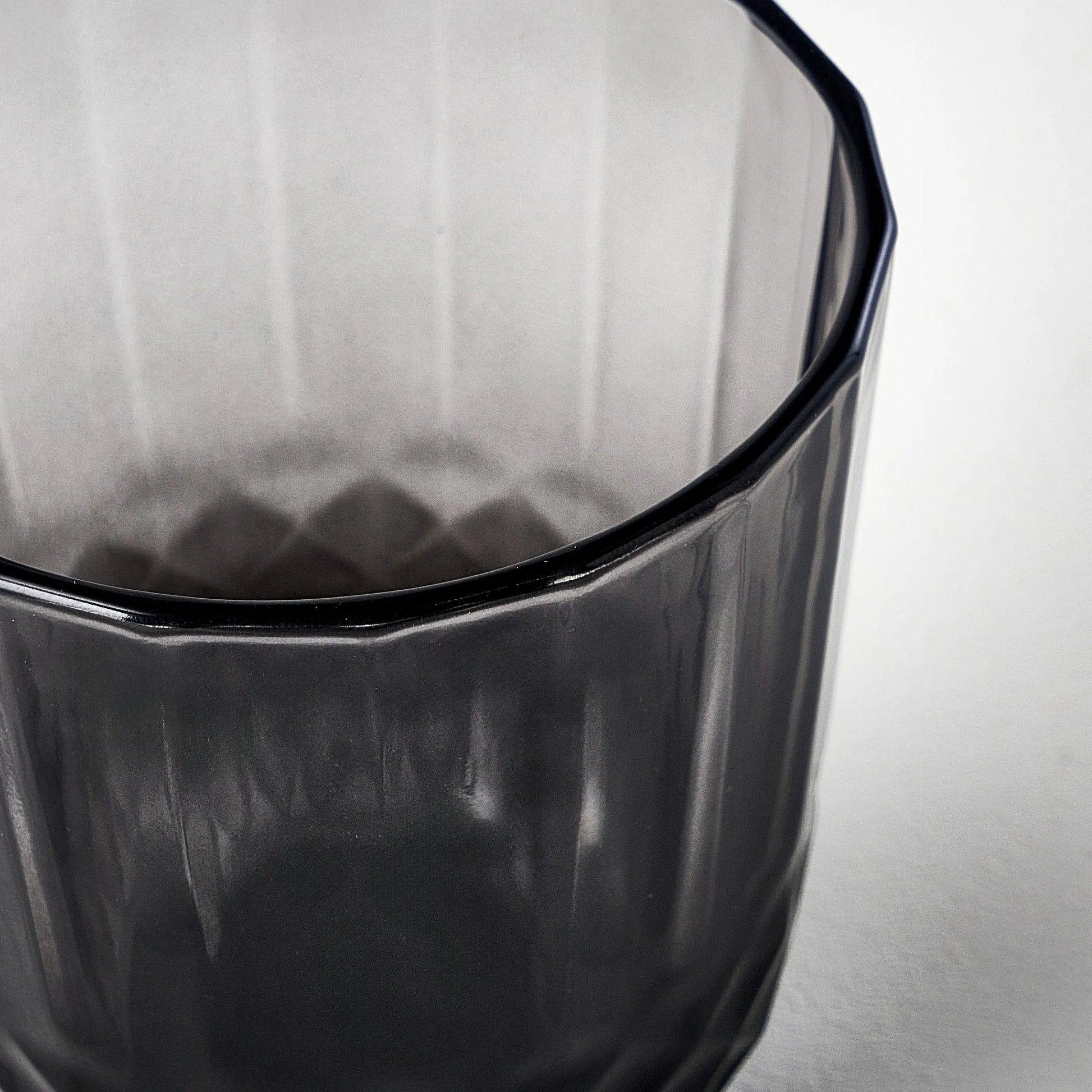Colore Cut Glass Tumbler detail view