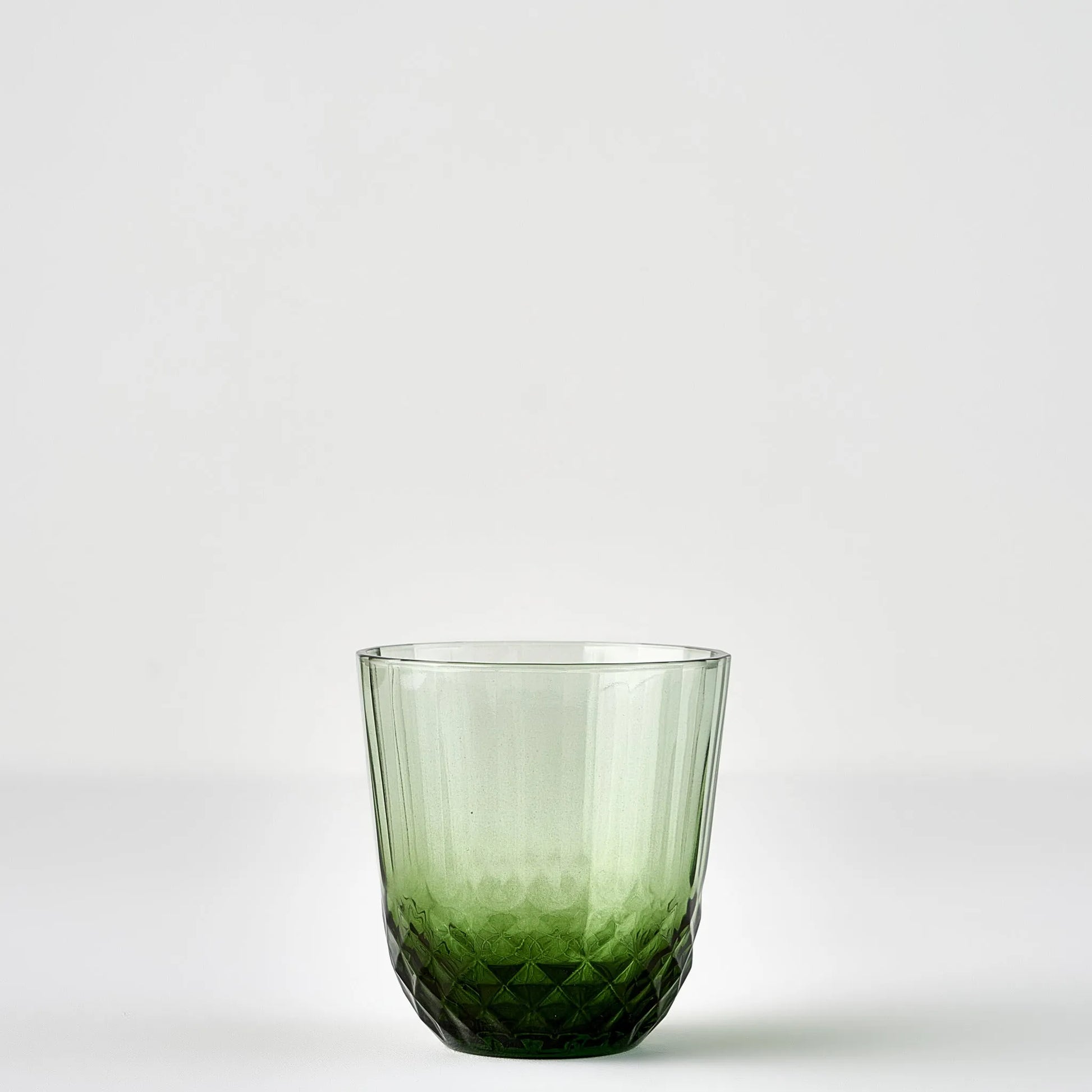 Colore Cut Glass Tumbler rim detail