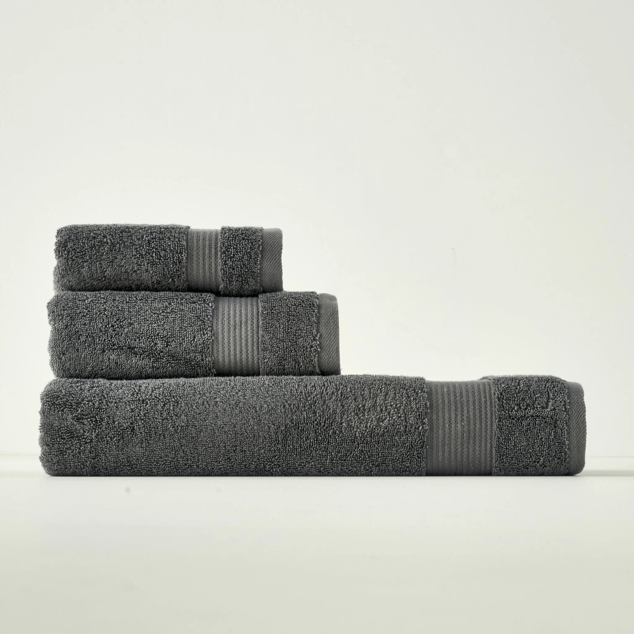Dorita Cotton Hand Towel design detail