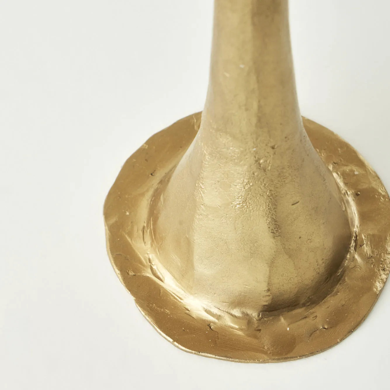 Dupni Gold Candle Holder texture detail
