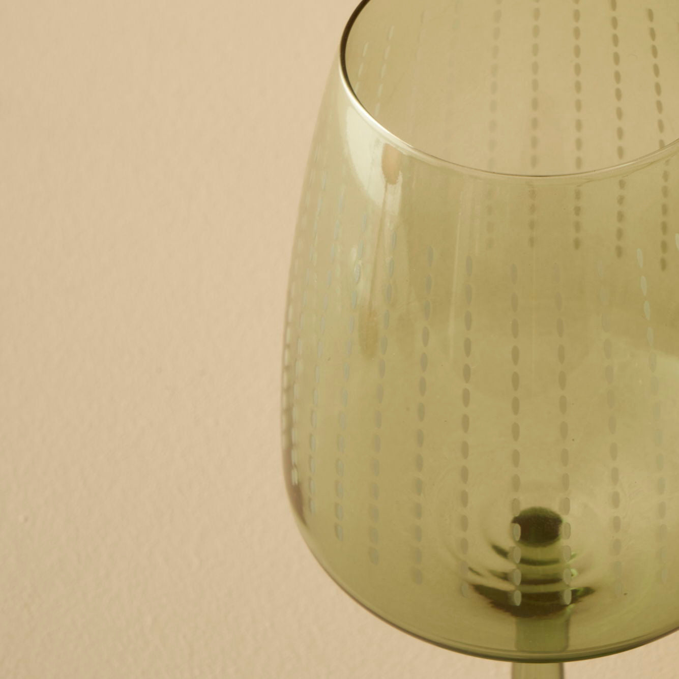 Point Wine Glass
