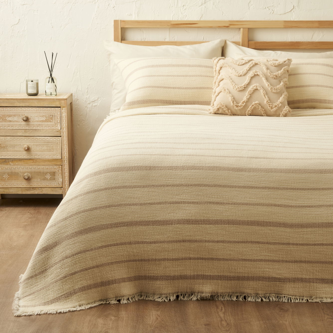 Bahama Muslin Cotton Coverlet with Shams