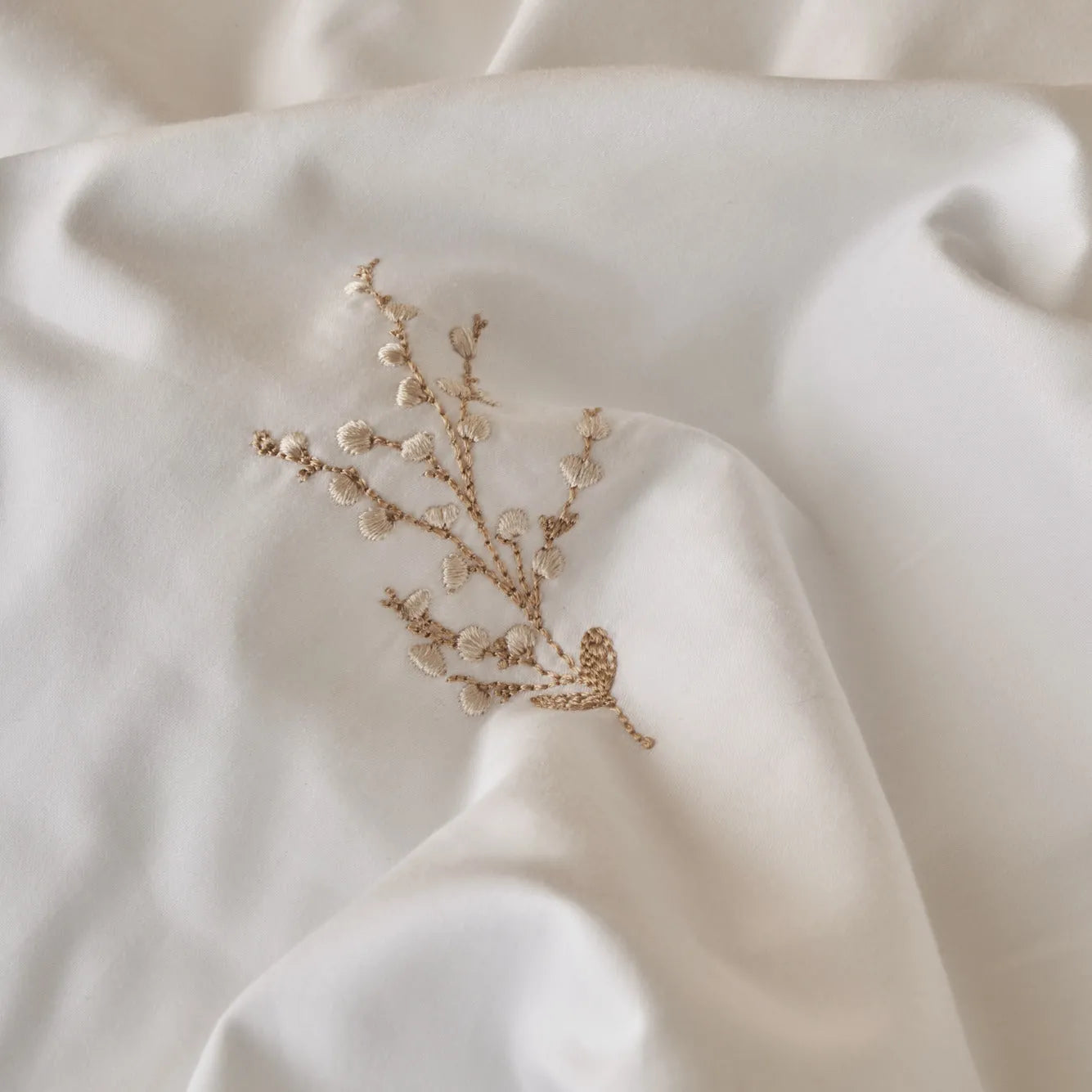 Exclusive Cotton Embroidered Duvet Set detail view