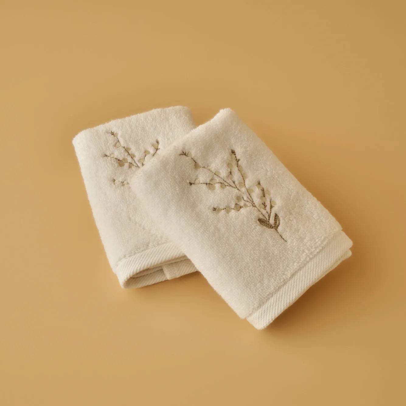 Exclusive Floral Embroidered Cotton Towel Set (4 Piece) side view