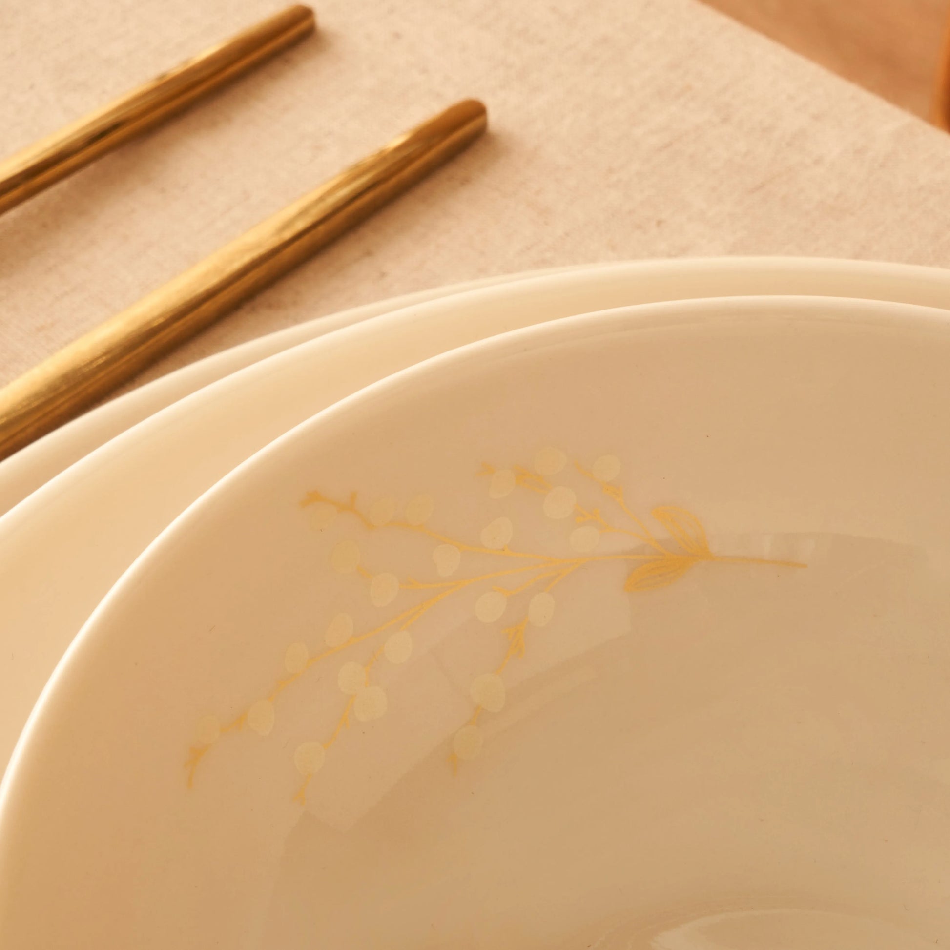 Exclusive Selection 29 Piece Porcelain Dinnerware Set additional view