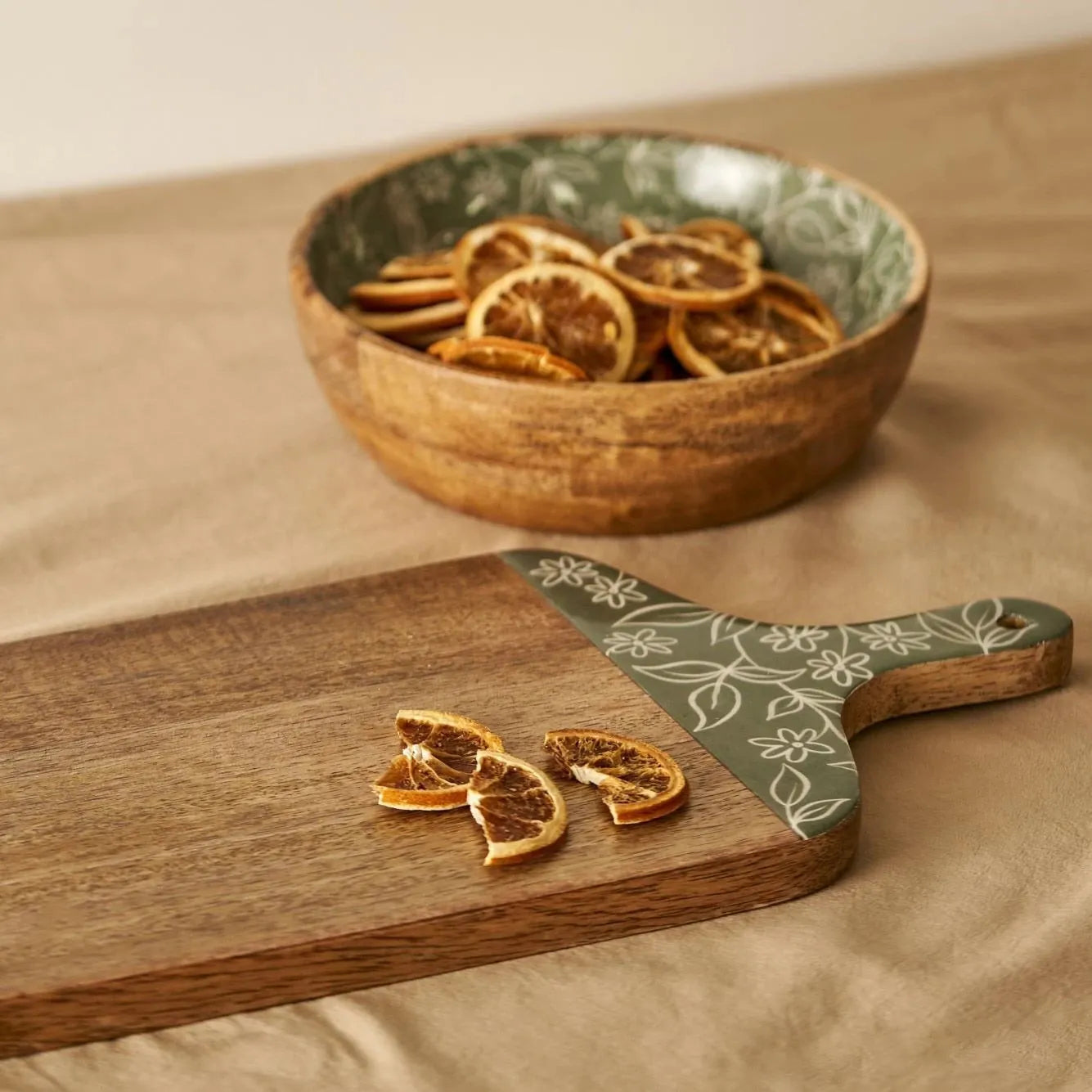 Floral Mango Wood Cutting Board design detail