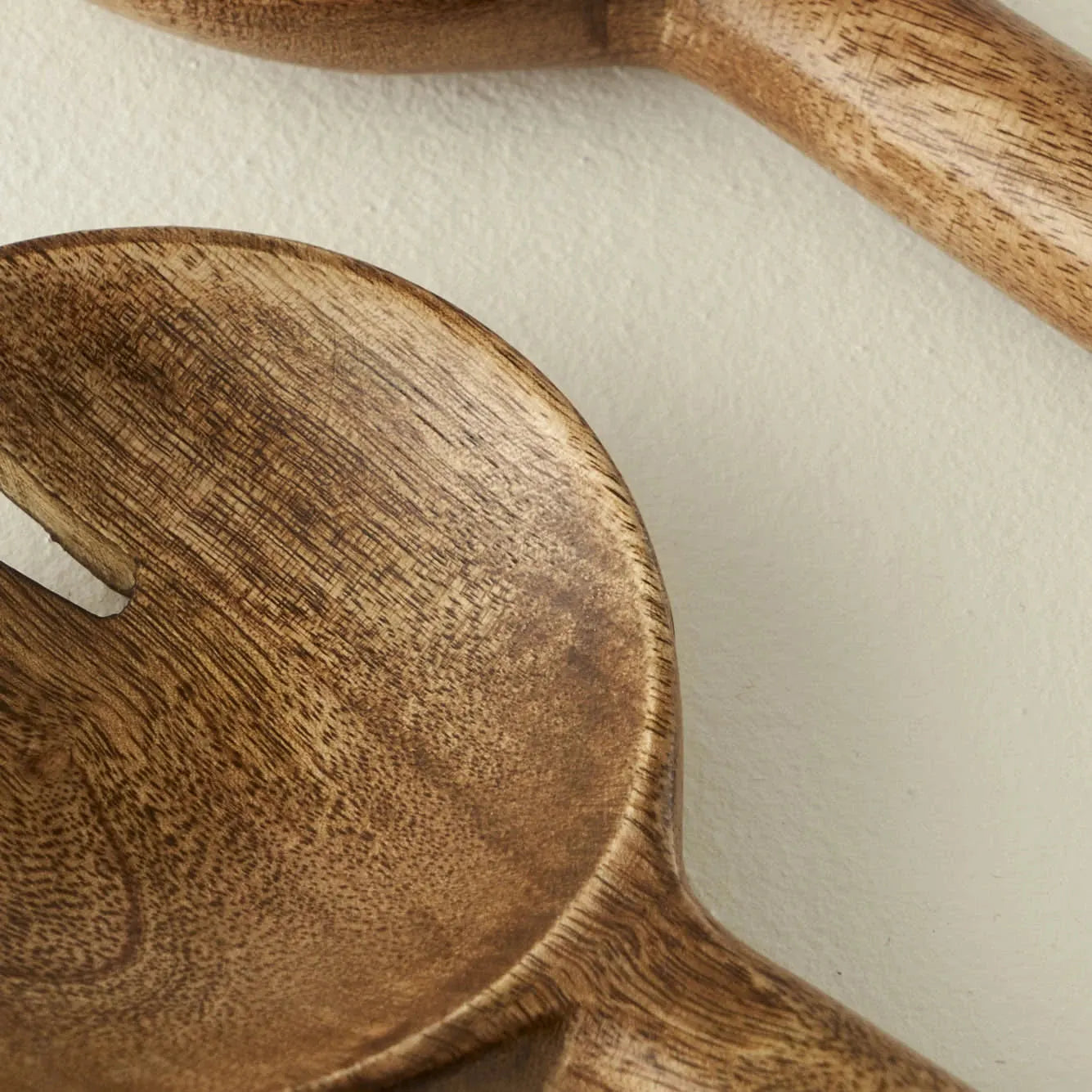 Floral Mango Wood Salad Serving Set (2 Pieces) detail view