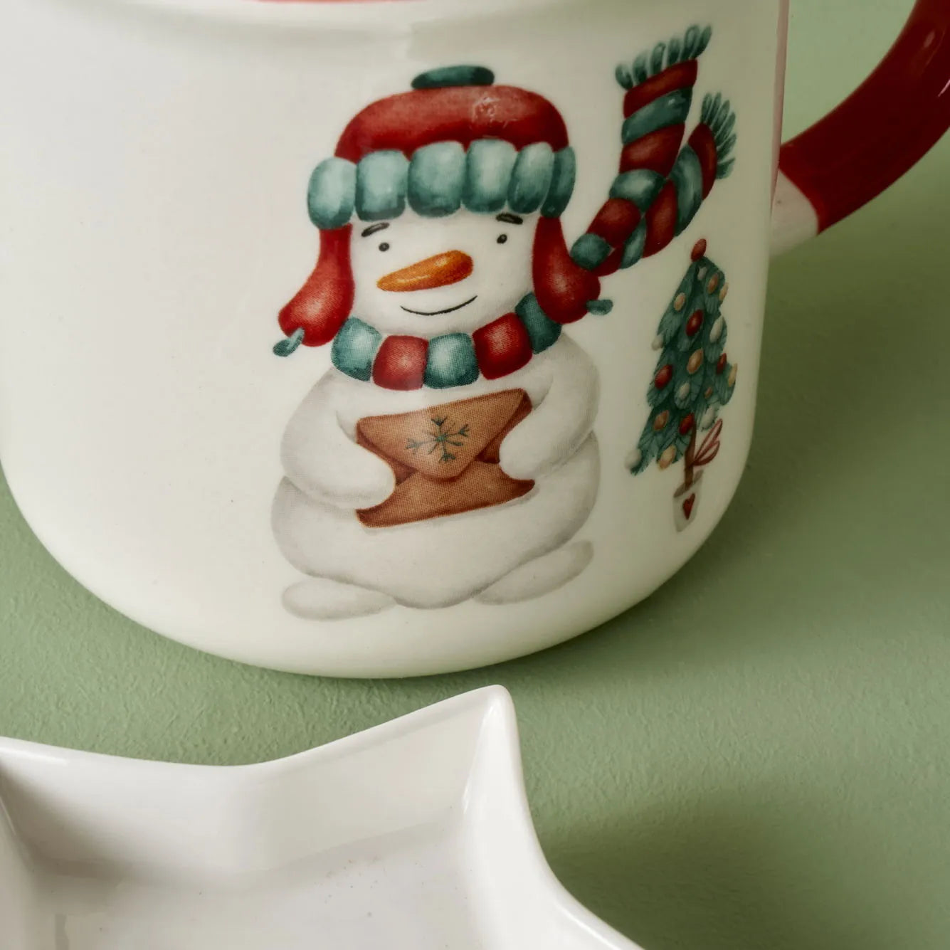 Frosty Porcelain Mug and Snack Set (Set of 2) texture detail