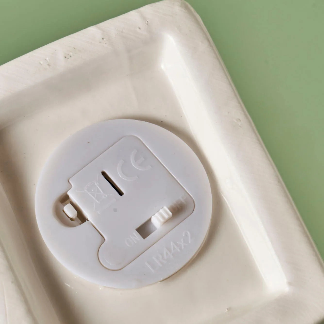 Home Porcelain Decorative Luminary design detail