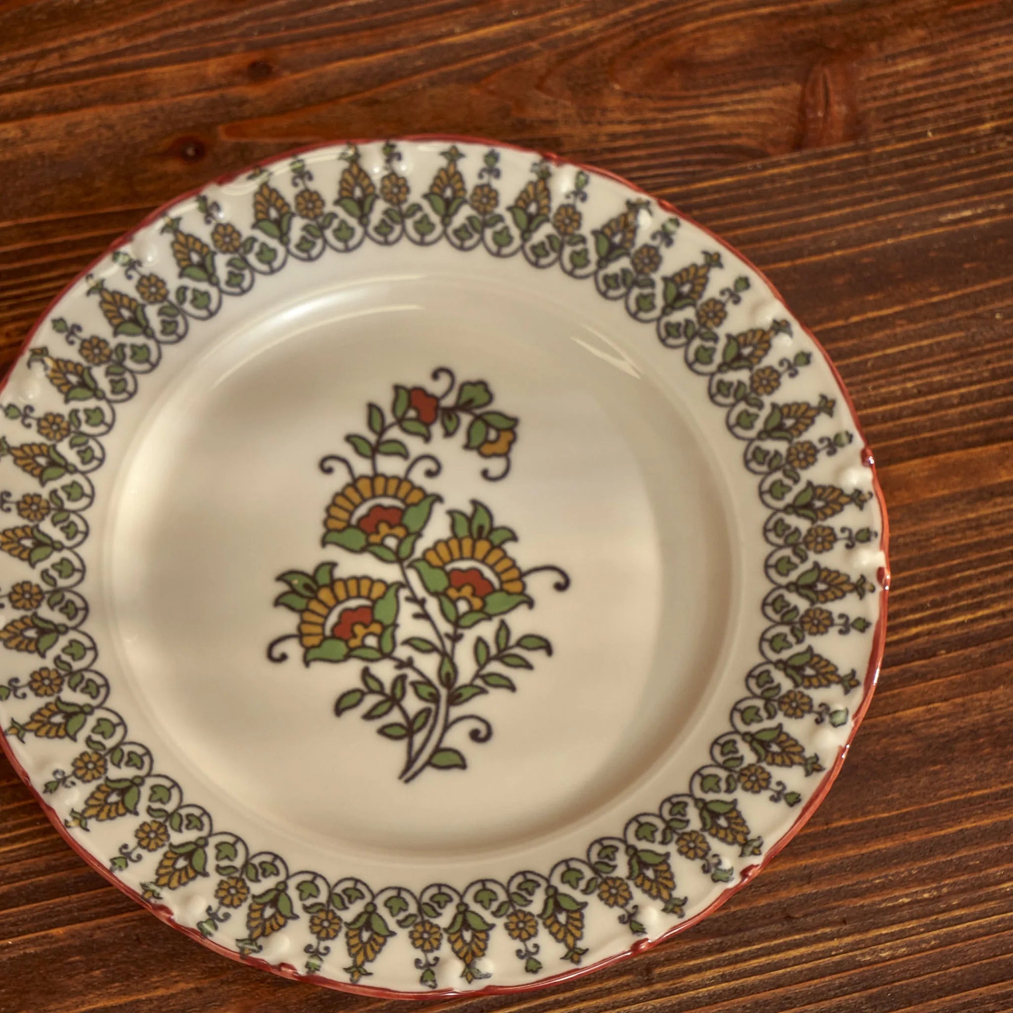 Indian Porcelain Dinner Plate texture detail