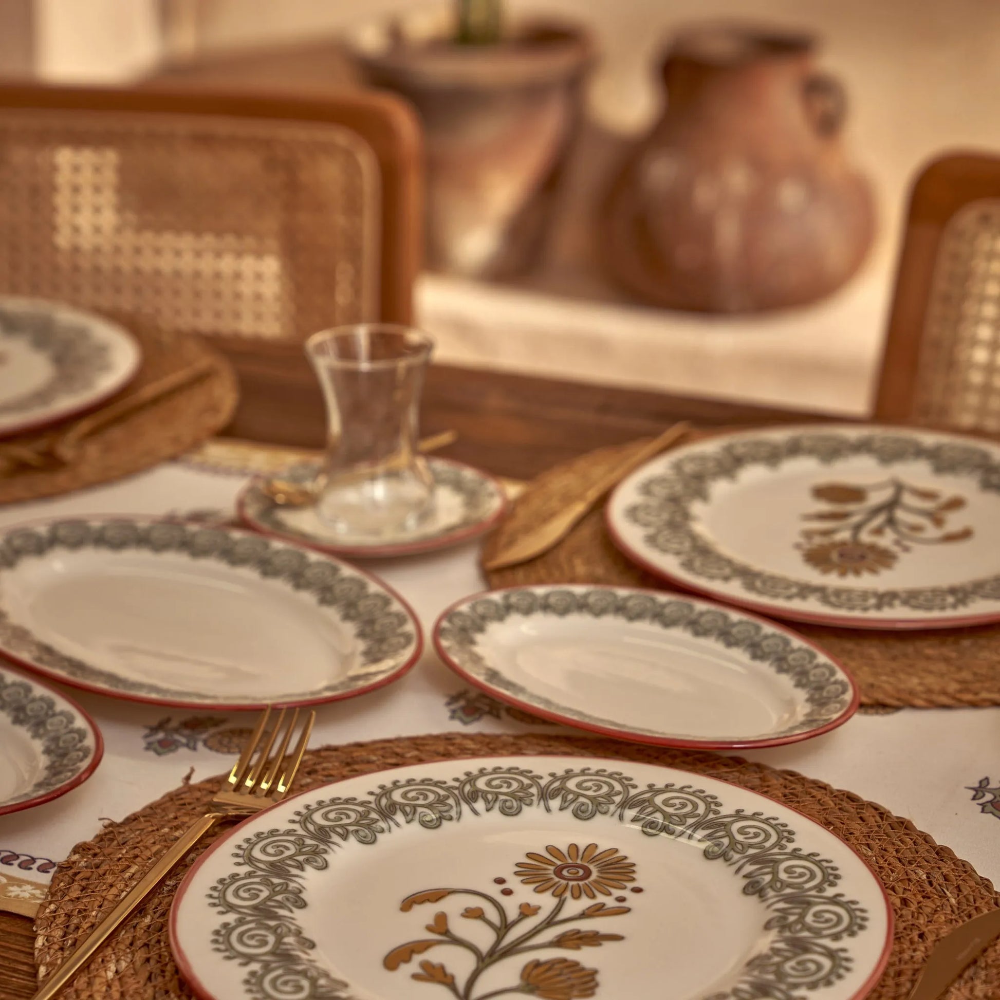 Indian Porcelain Oval Serving Platter texture detail