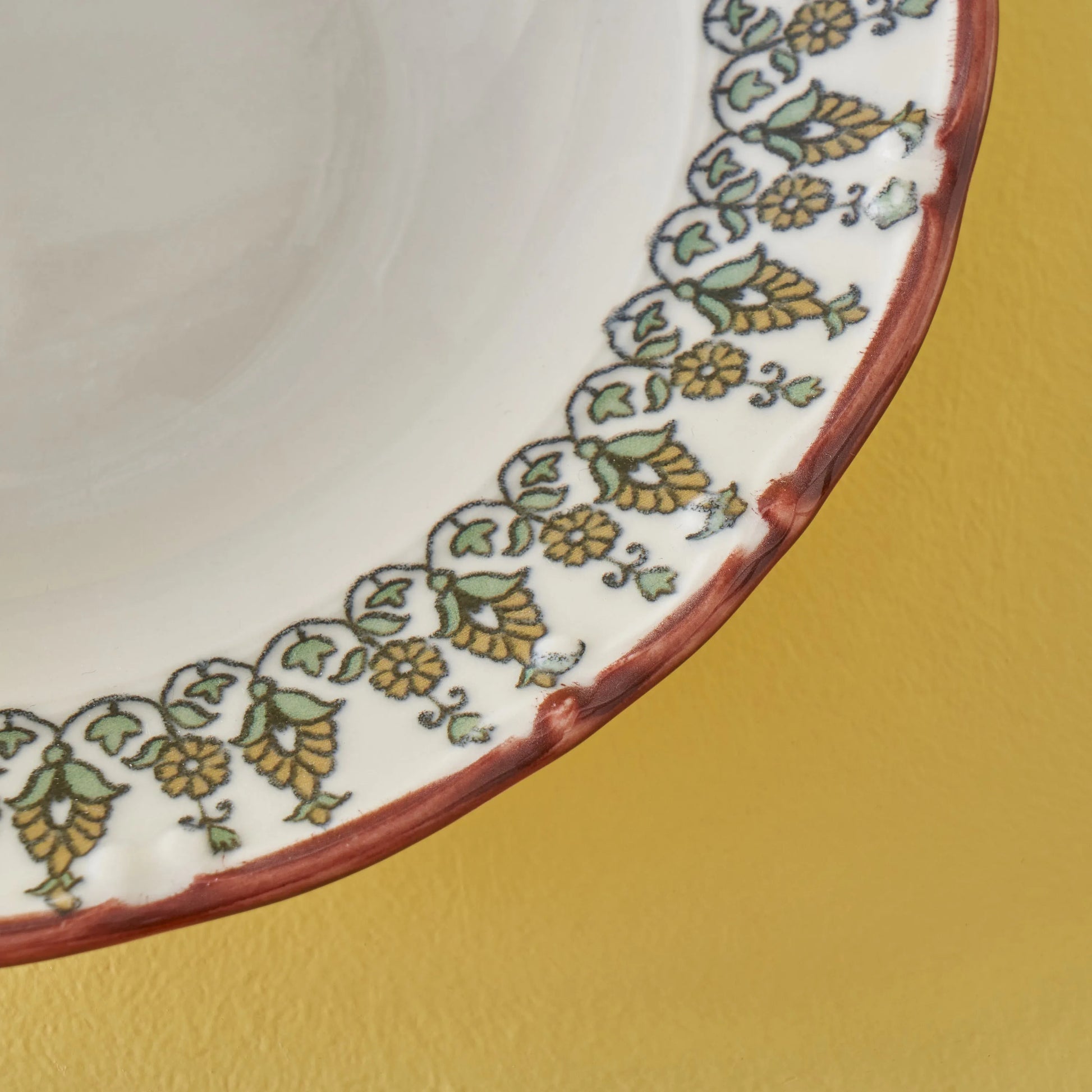 Indian Porcelain Salad Bowl texture detail