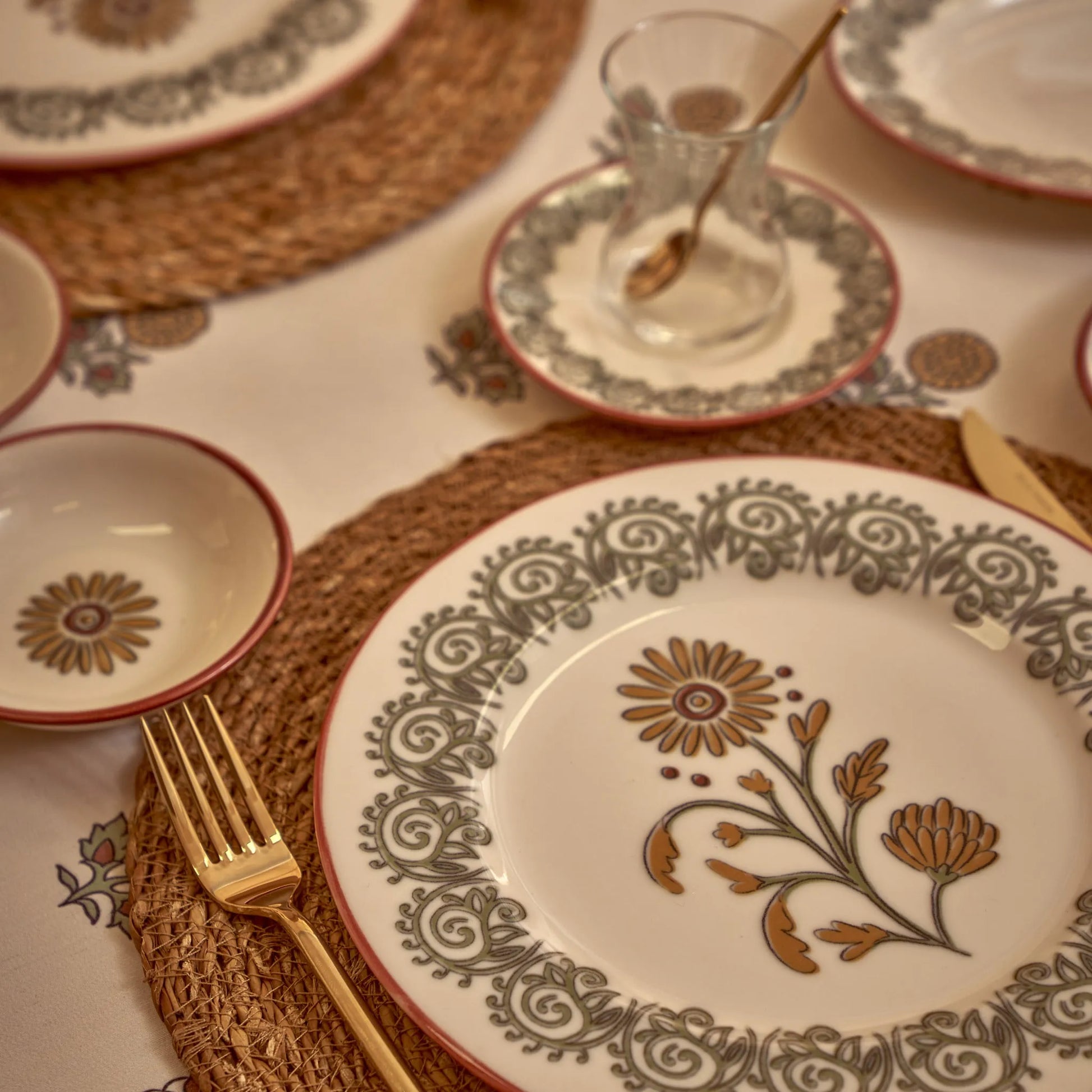 Indian Tea Glass Set with Saucers (6-Piece) design detail