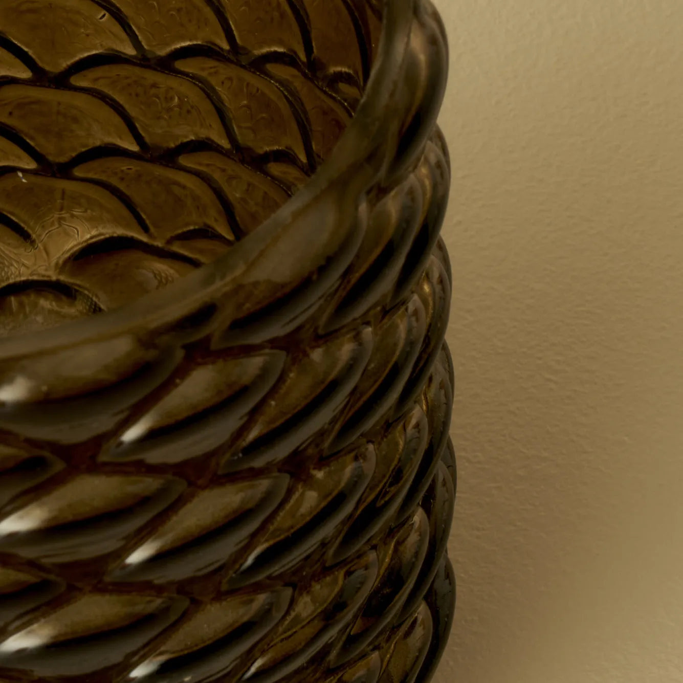 Irene Fish Scale Pattern Vase texture detail