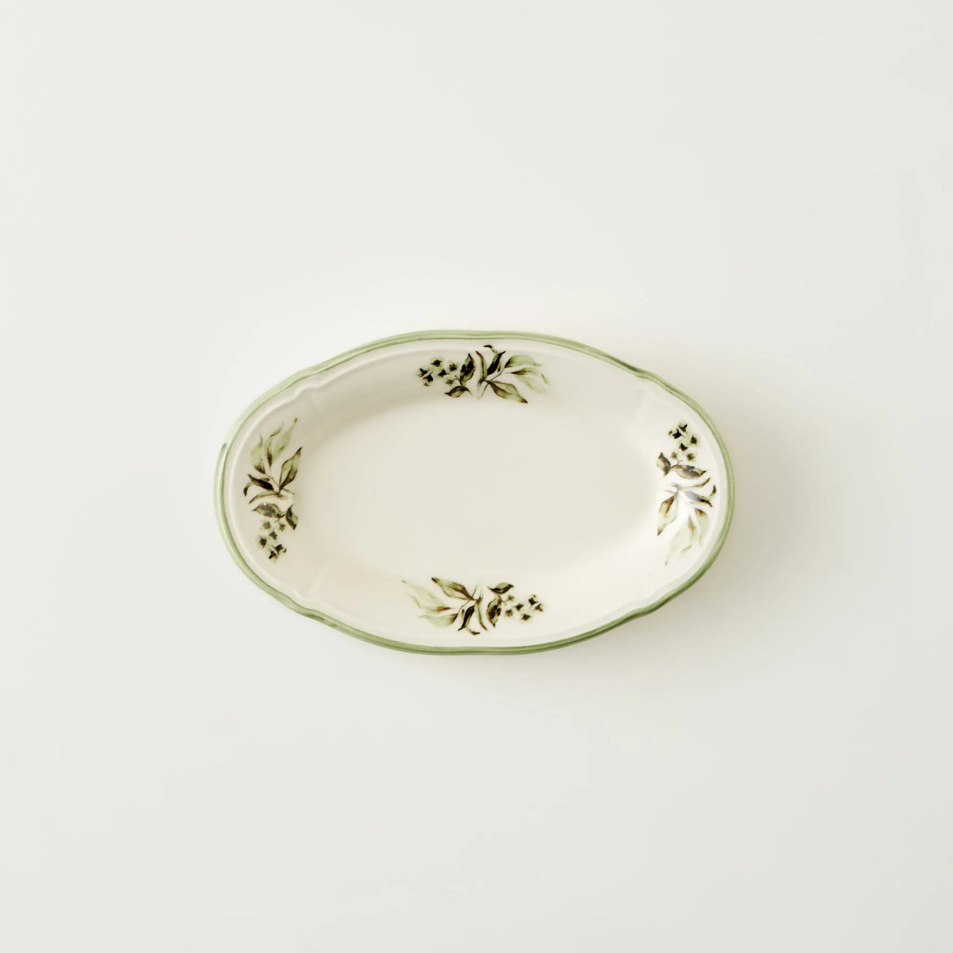 Julia 26 Piece Breakfast Set side view