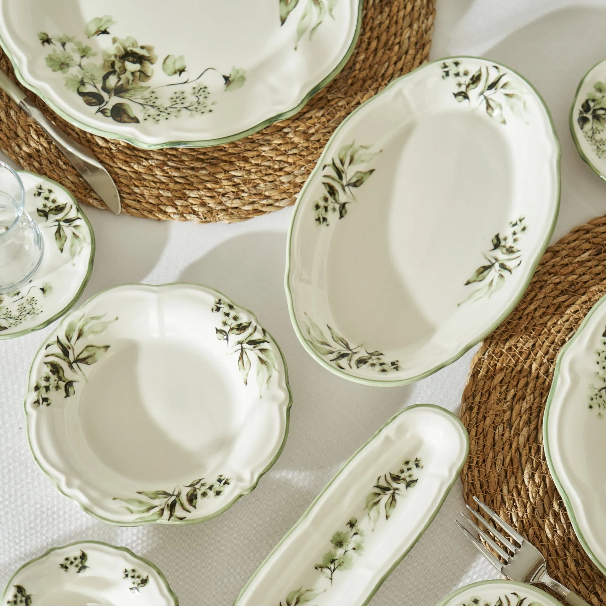Julia Stoneware Oval Serving Platter design detail