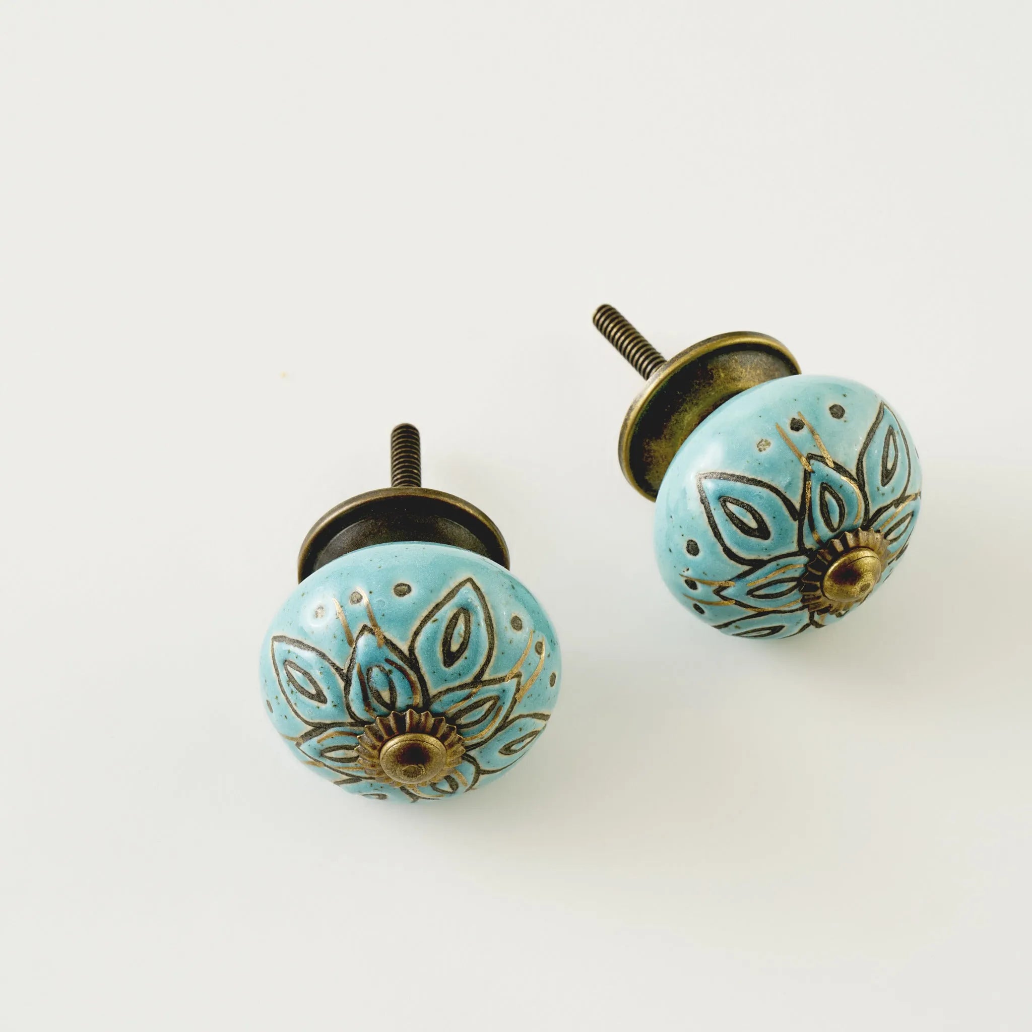 Kai Ceramic Cabinet Knobs (Set of 2) texture detail