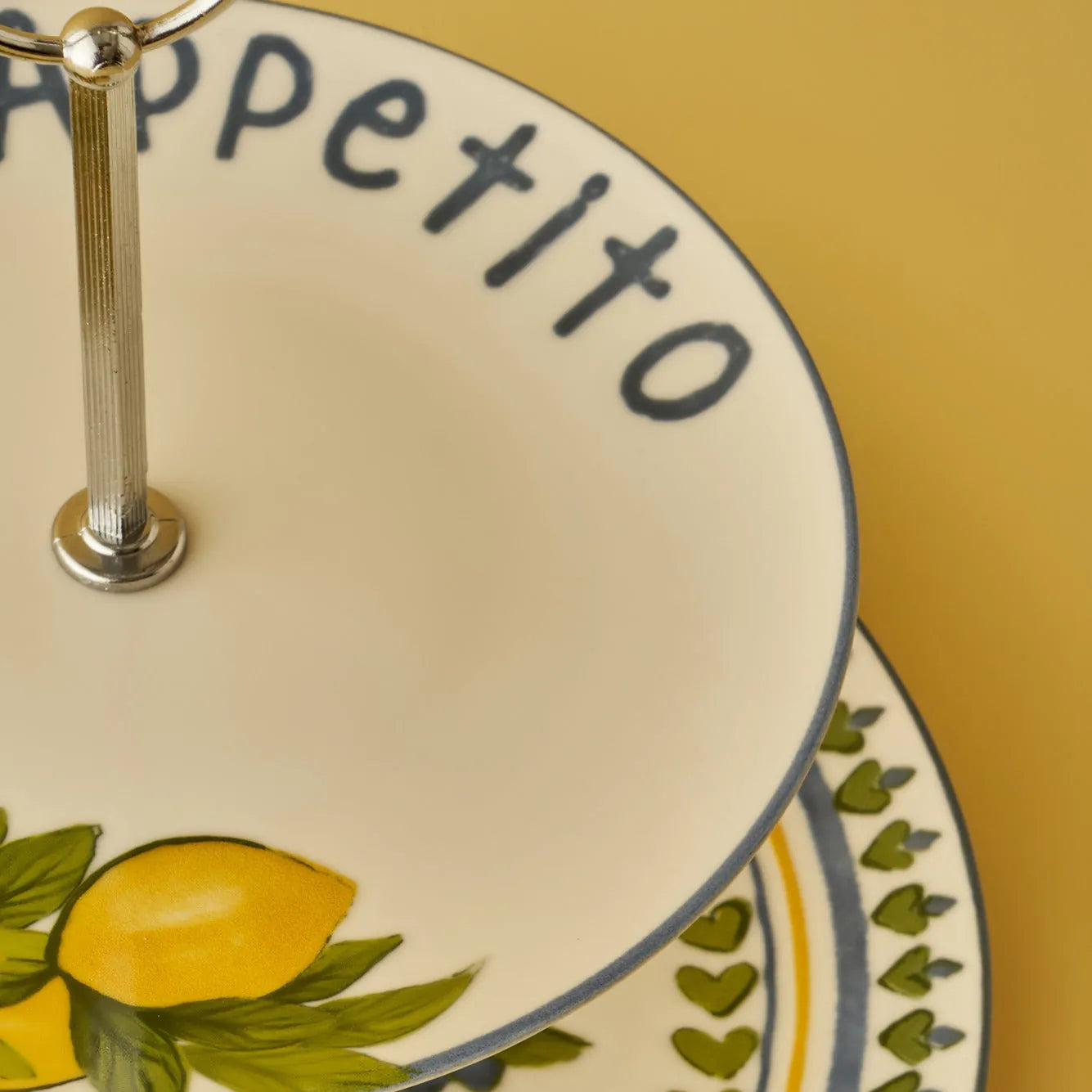 Lemoncello 2-Tier Serving Stand texture detail