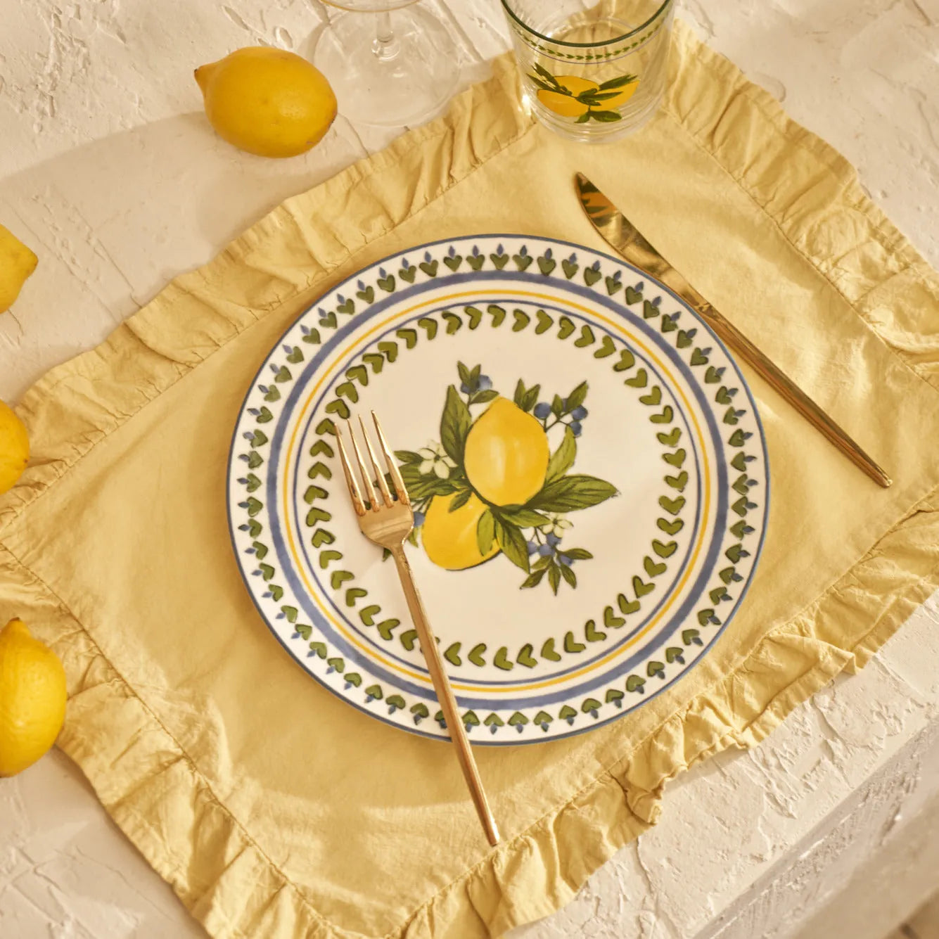 Lemoncello Porcelain Dinner Plate texture detail