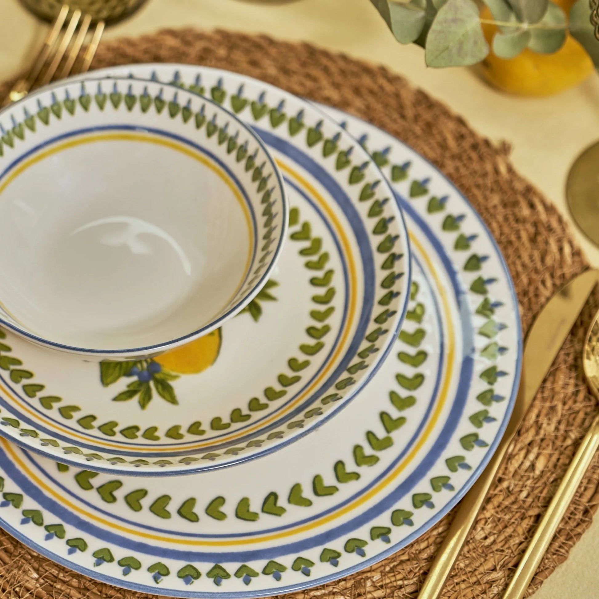 Lemoncello Porcelain Soup Bowl texture detail