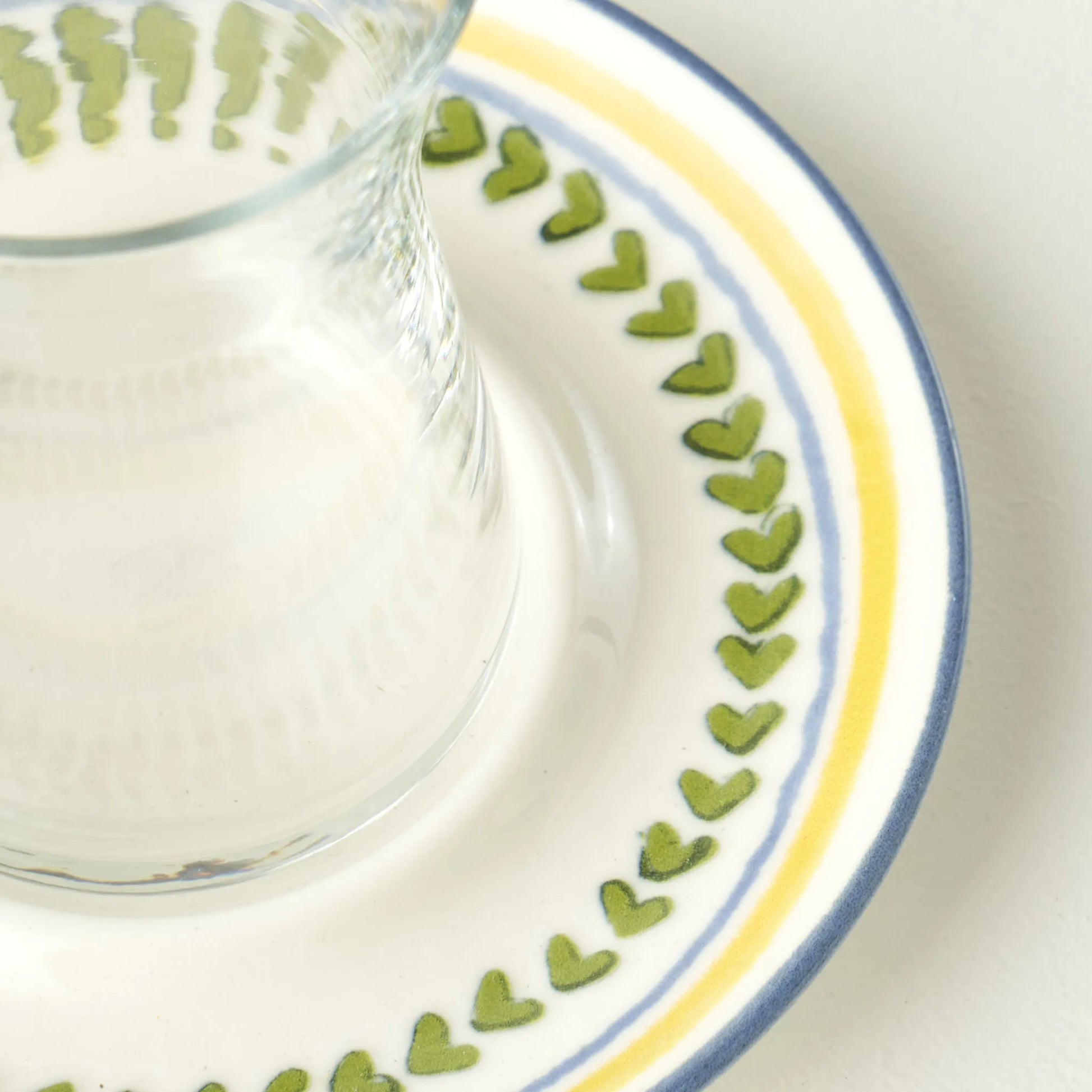 Lemoncello Tea Glass Set with Saucers (6-Piece) texture detail