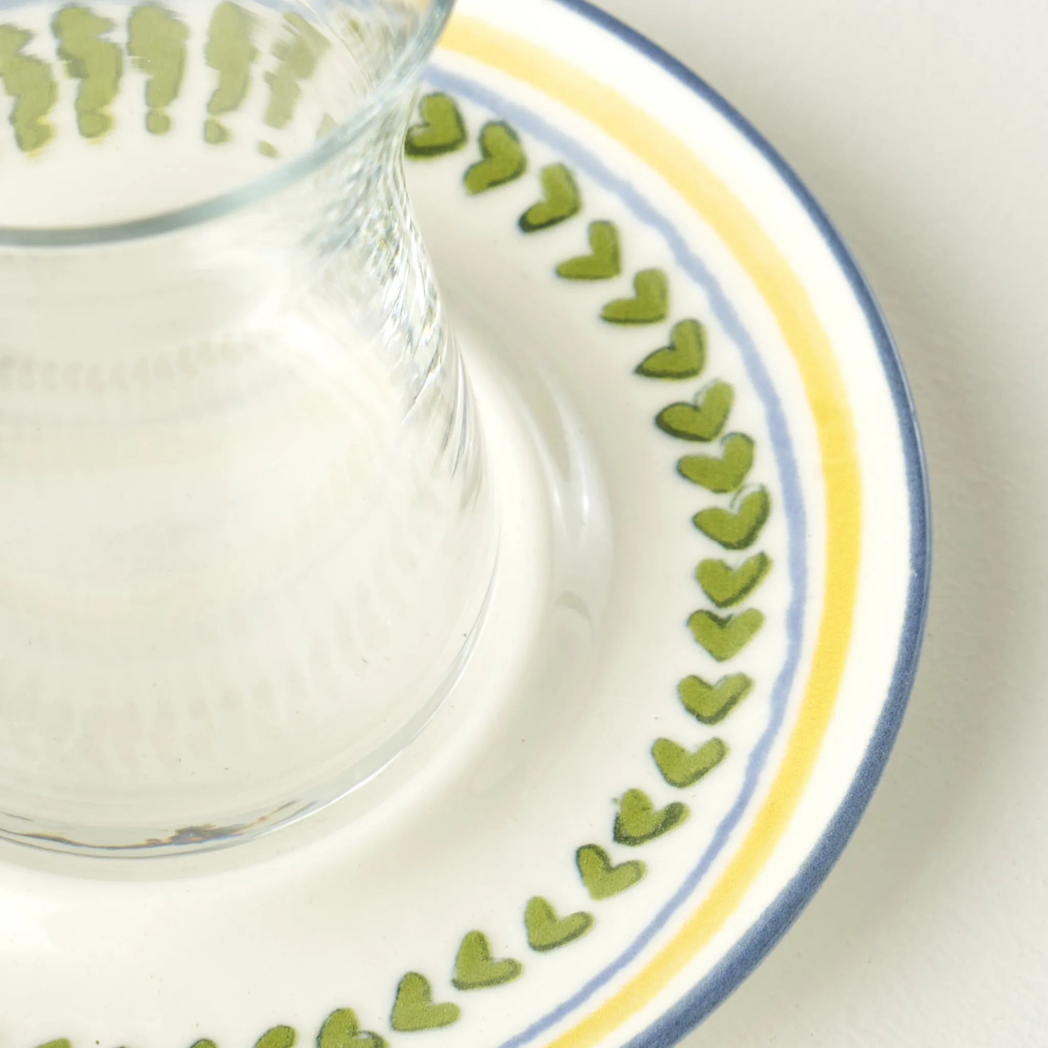 Lemoncello Tea Glass Set with Saucers (6-Piece) texture detail