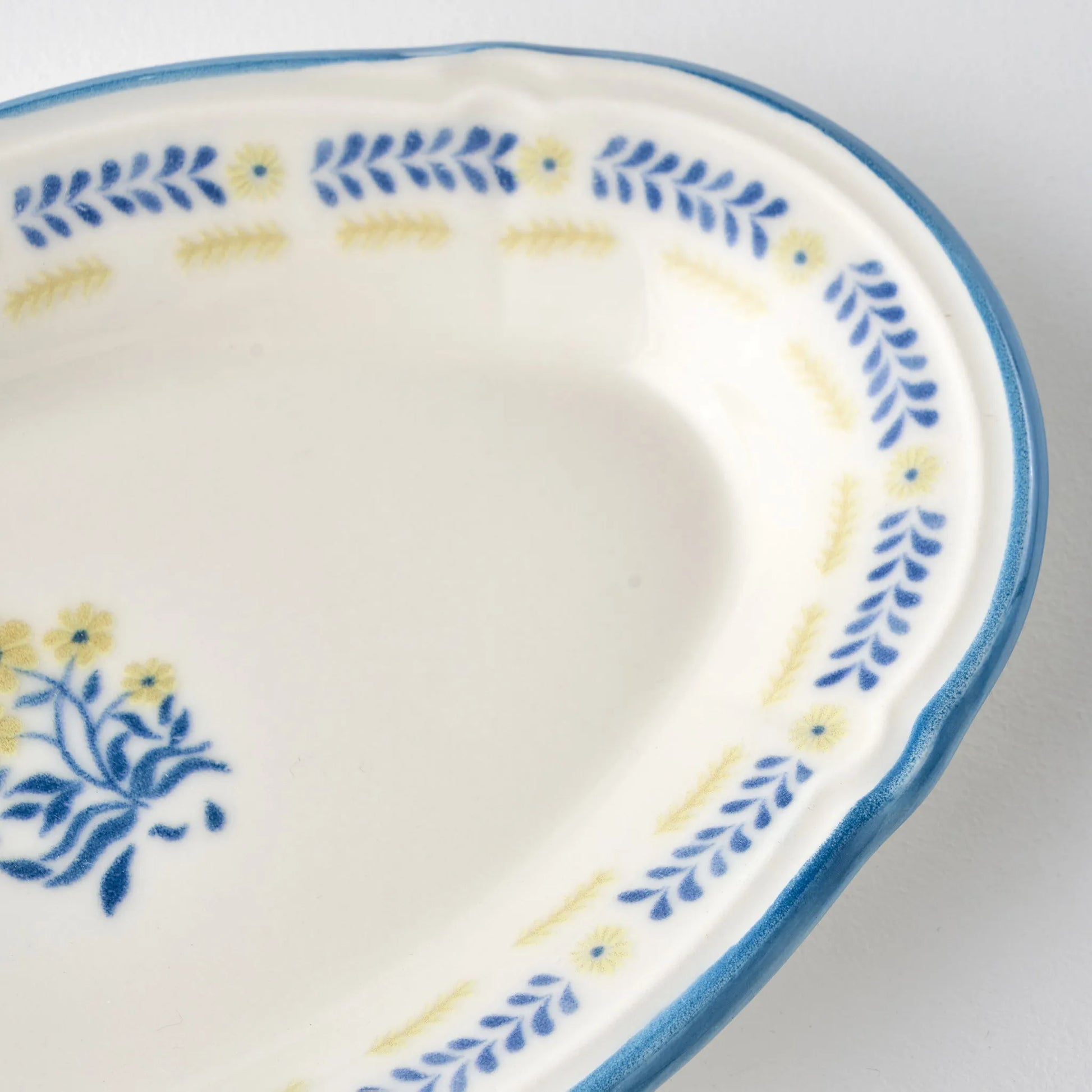 Liana Stoneware Oval Serving Platter detail view