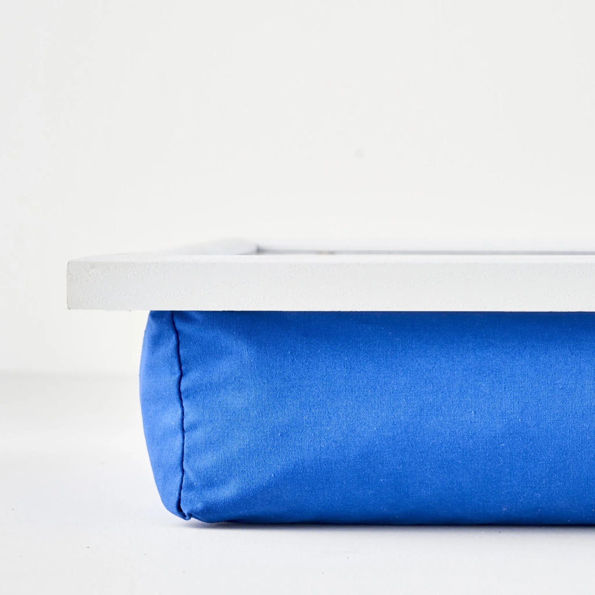 Line 'La Dolce Vita' Cushion Lap Tray texture detail