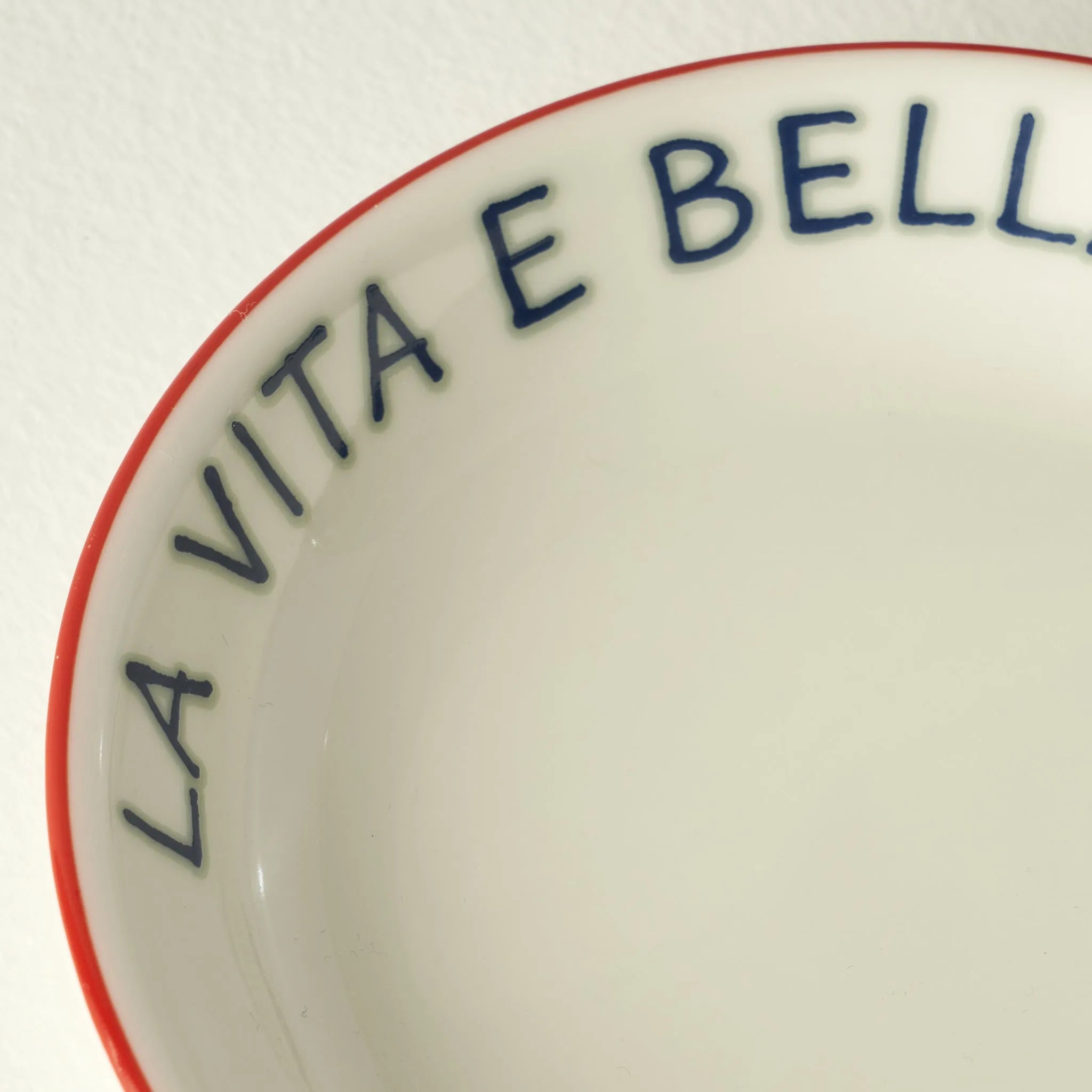 Line Large Porcelain Serving Bowl texture detail