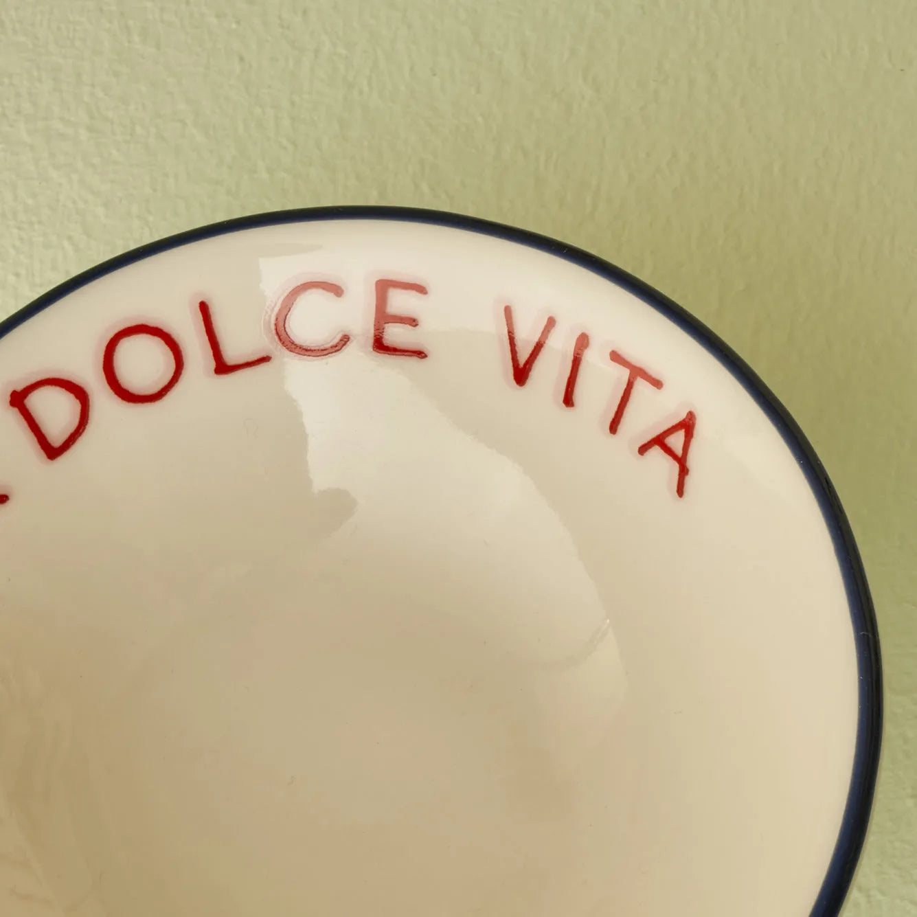 Line Porcelain Mini Bowl texture detail