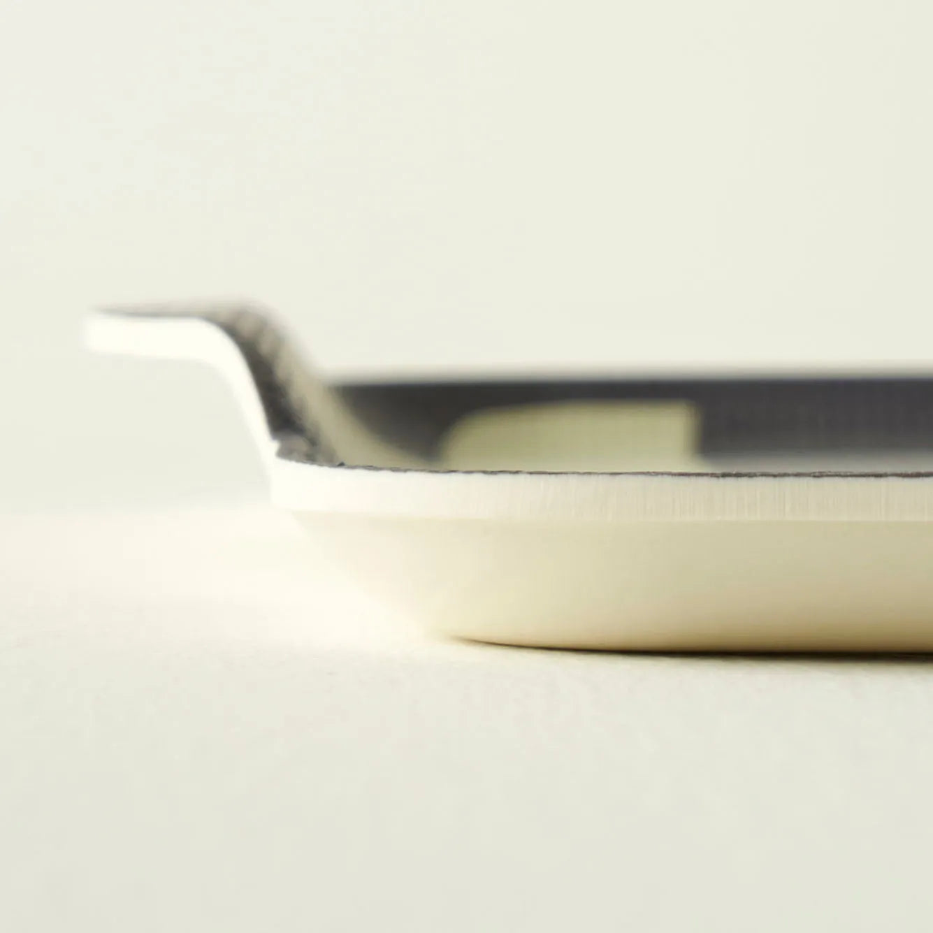 Line Striped 'Ciao Bella' Melamine Serving Tray texture detail
