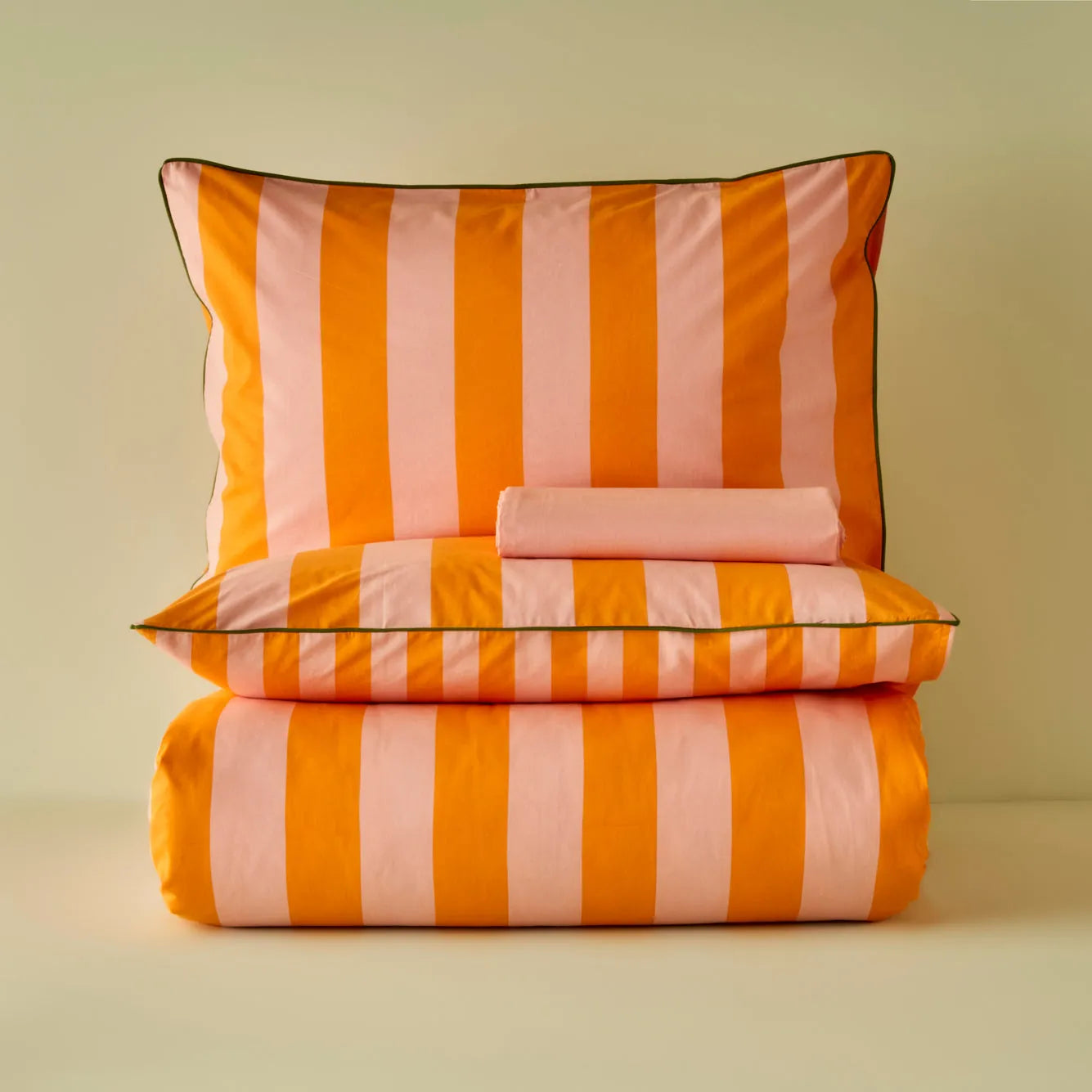 Line Striped Cotton Duvet Set texture detail