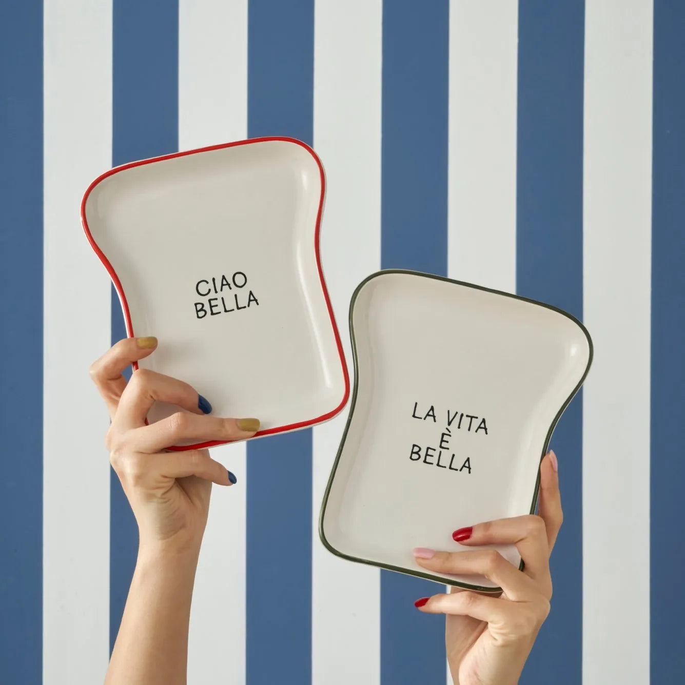 Line Toast Shaped Breakfast Set (8 Piece) detail view