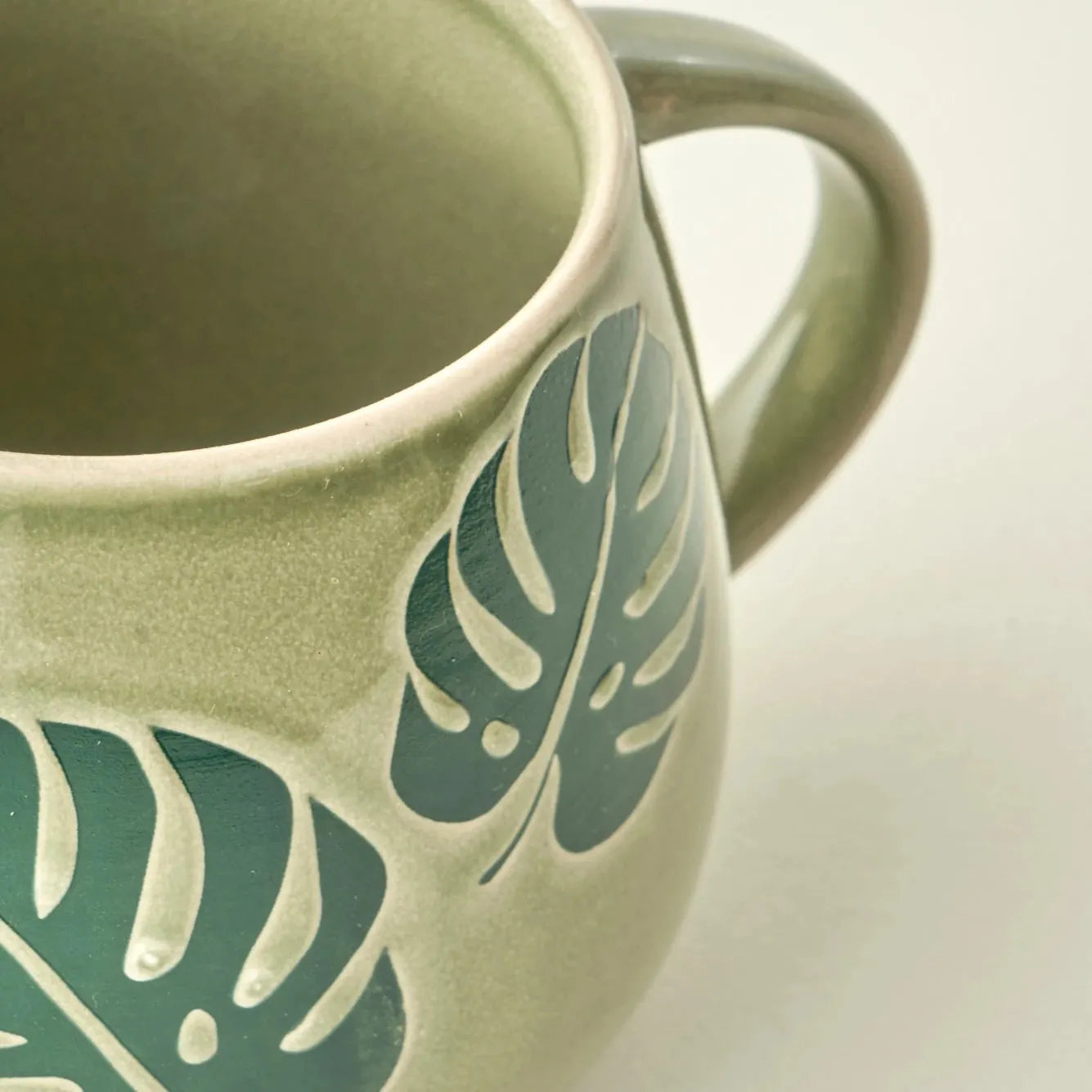 Luna Stoneware Mug detail view
