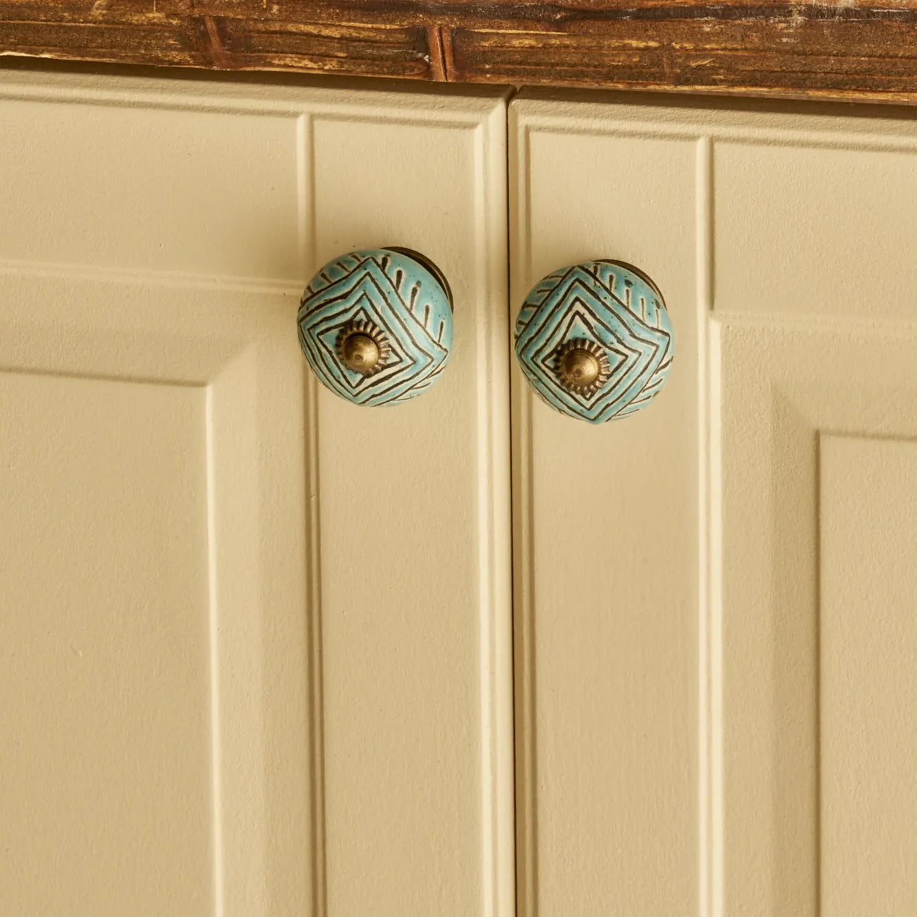 Lyric Ceramic Cabinet Knob (Set of 2)
