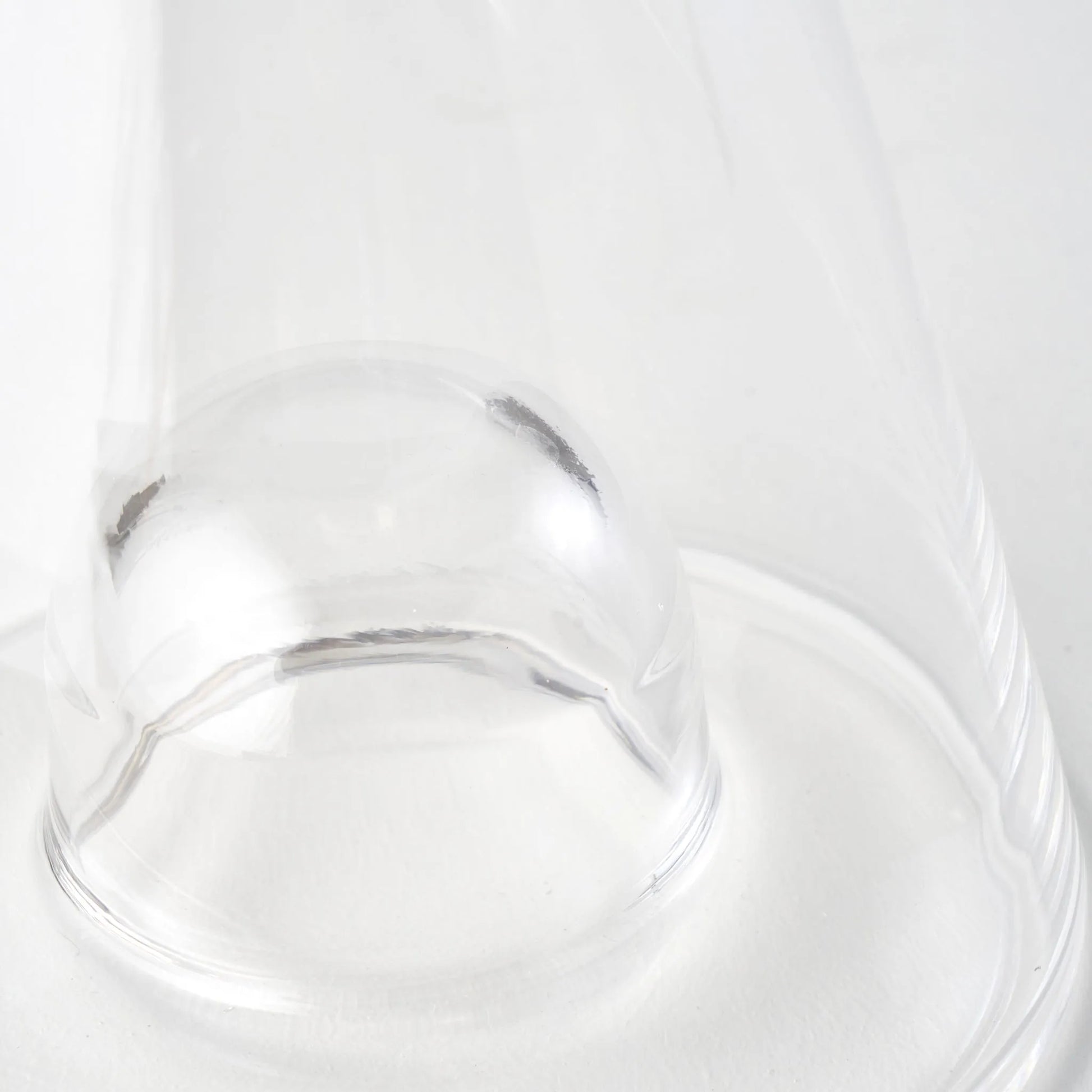 Magic Glass Carafe with Glass Sphere Stopper texture detail