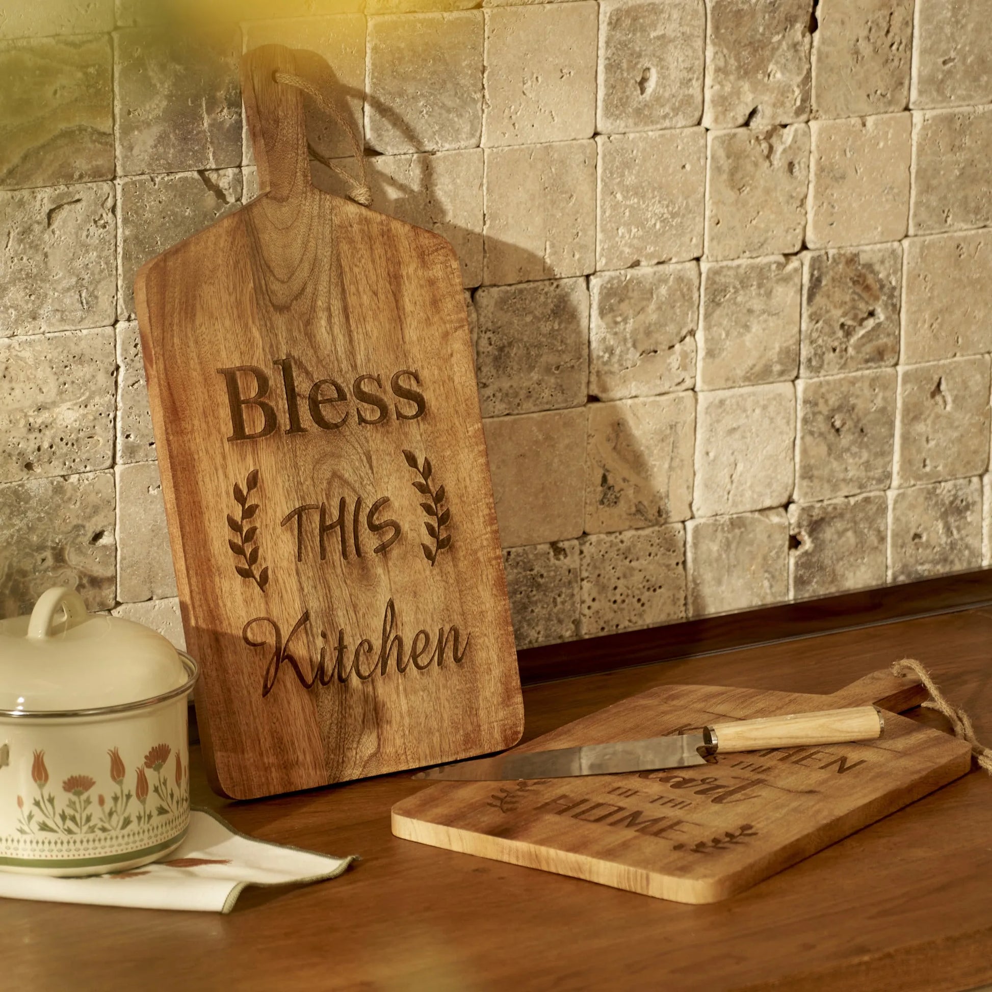 Marcia Mango Wood Serving Board texture detail