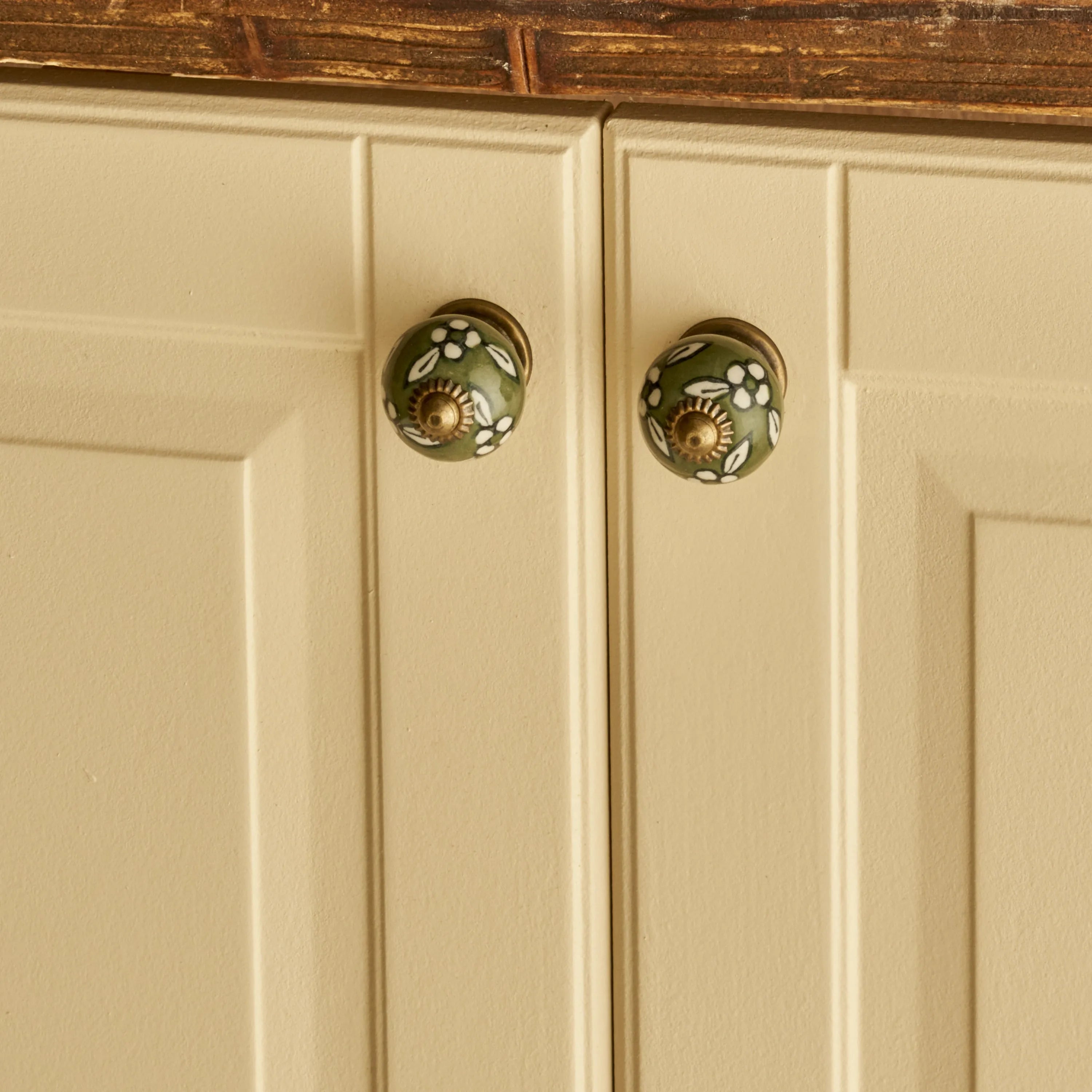 Milo Ceramic Cabinet Knobs (Set of 2) detail view
