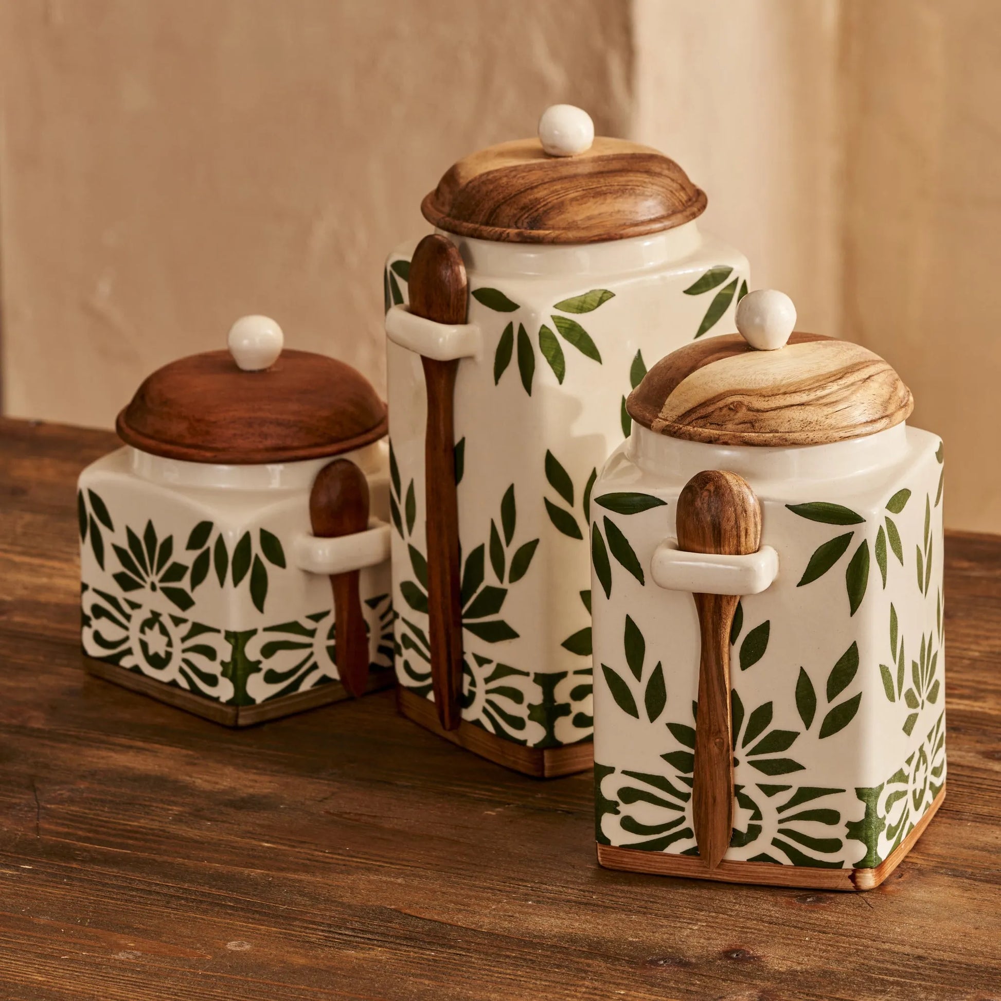Molly Ceramic Jar with Acacia Lid & Spoon design detail